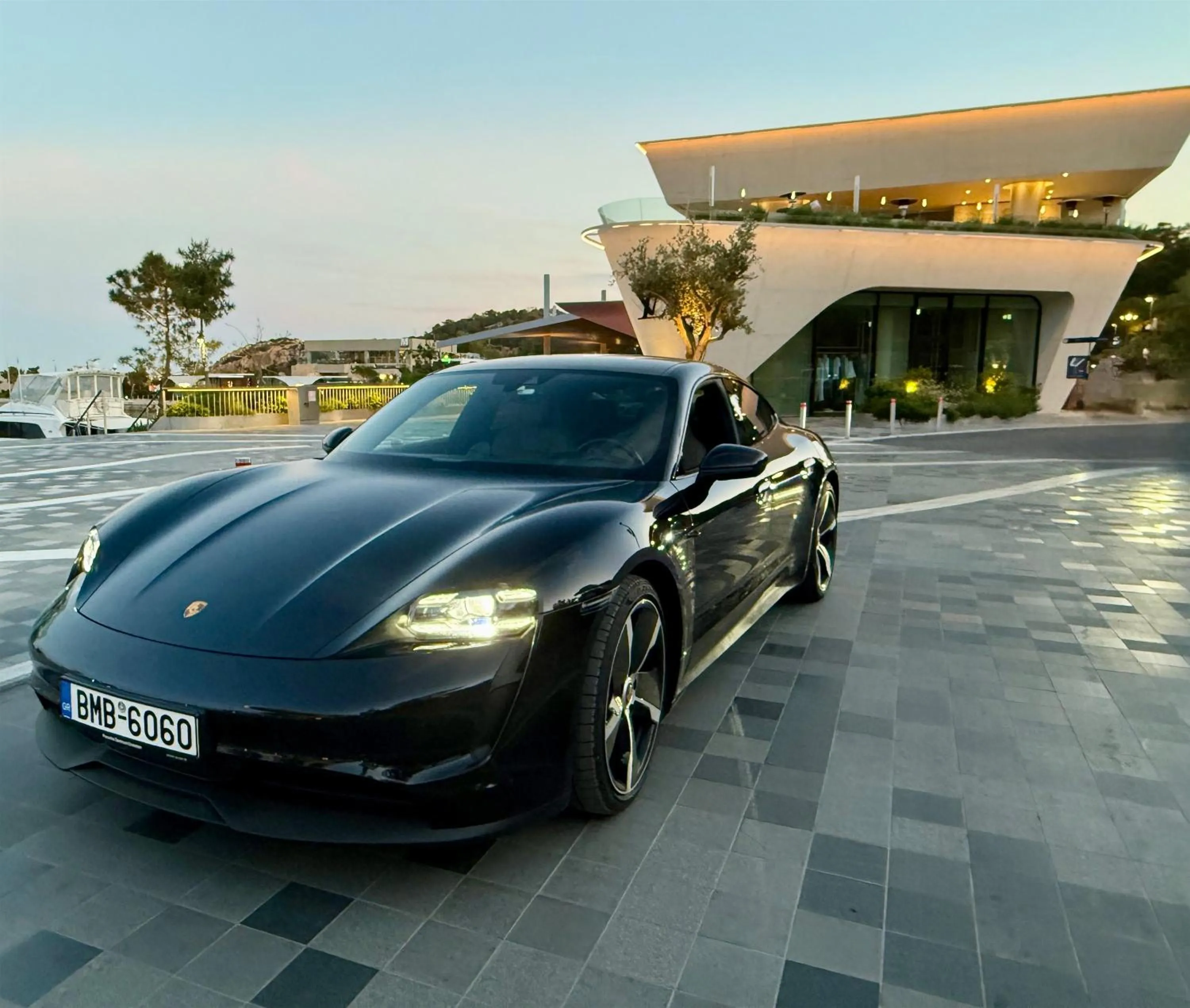 concierge in One 360 Skyline Athens Penthouses