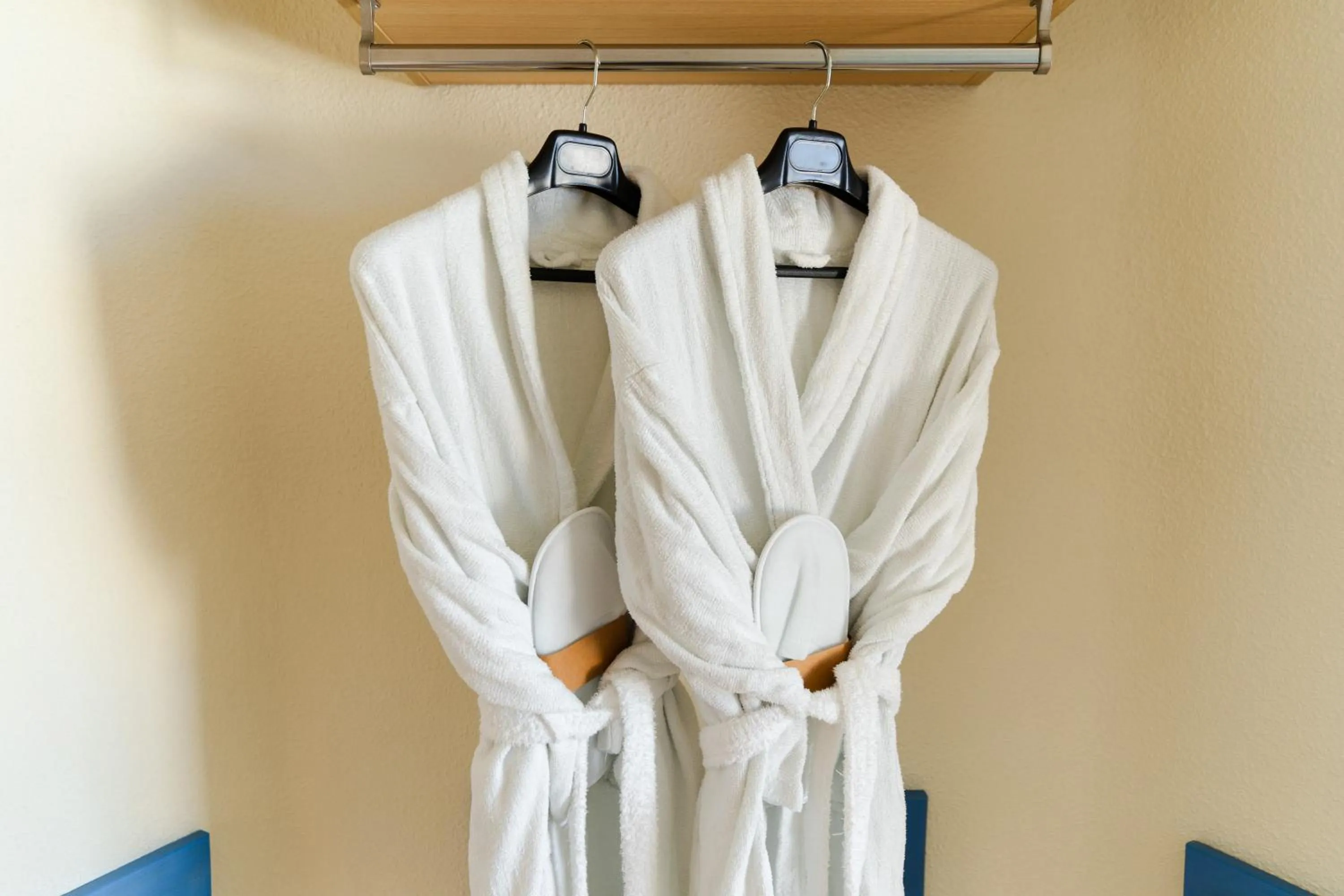 Bedroom in HOVIMA La Pinta Beachfront Family Hotel