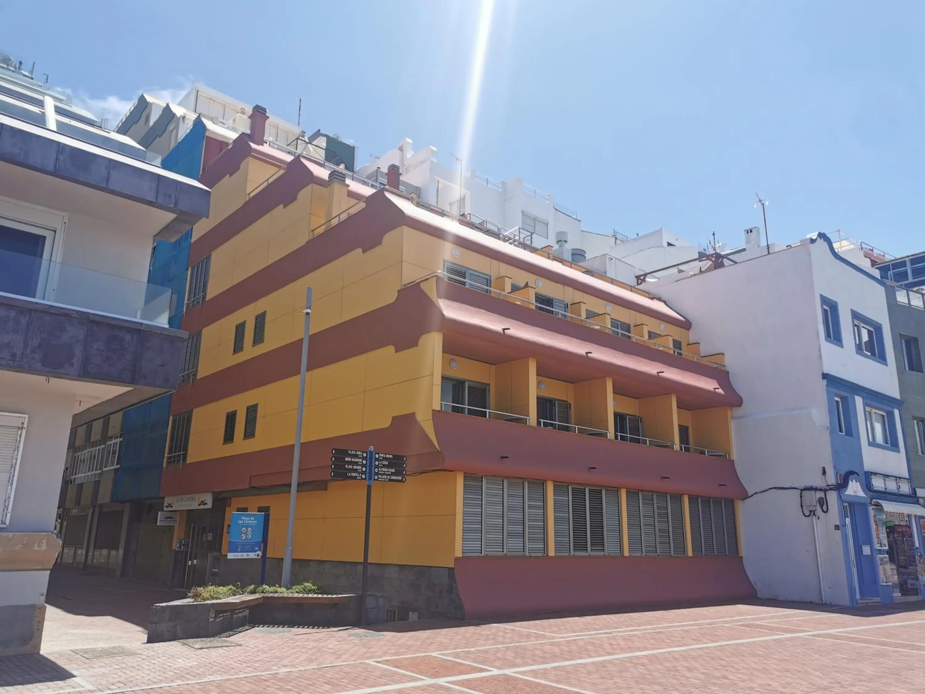 Property building in Apartamentos Maype Canteras