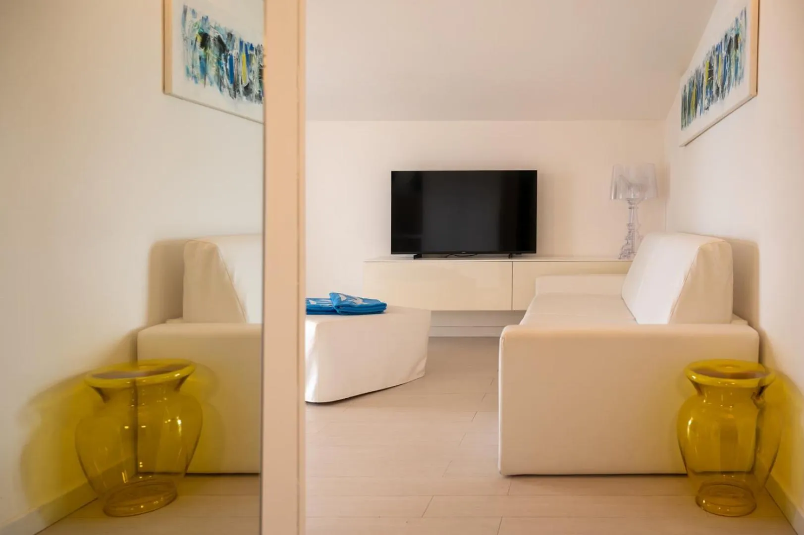 TV and multimedia in Hotel Savoy