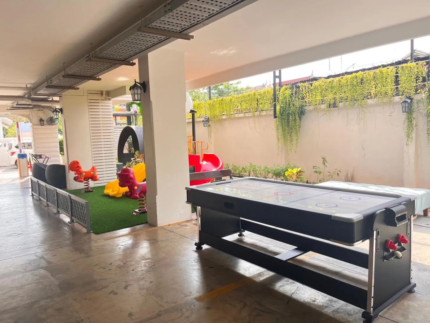 Billiard in Siri Heritage Bangkok Hotel