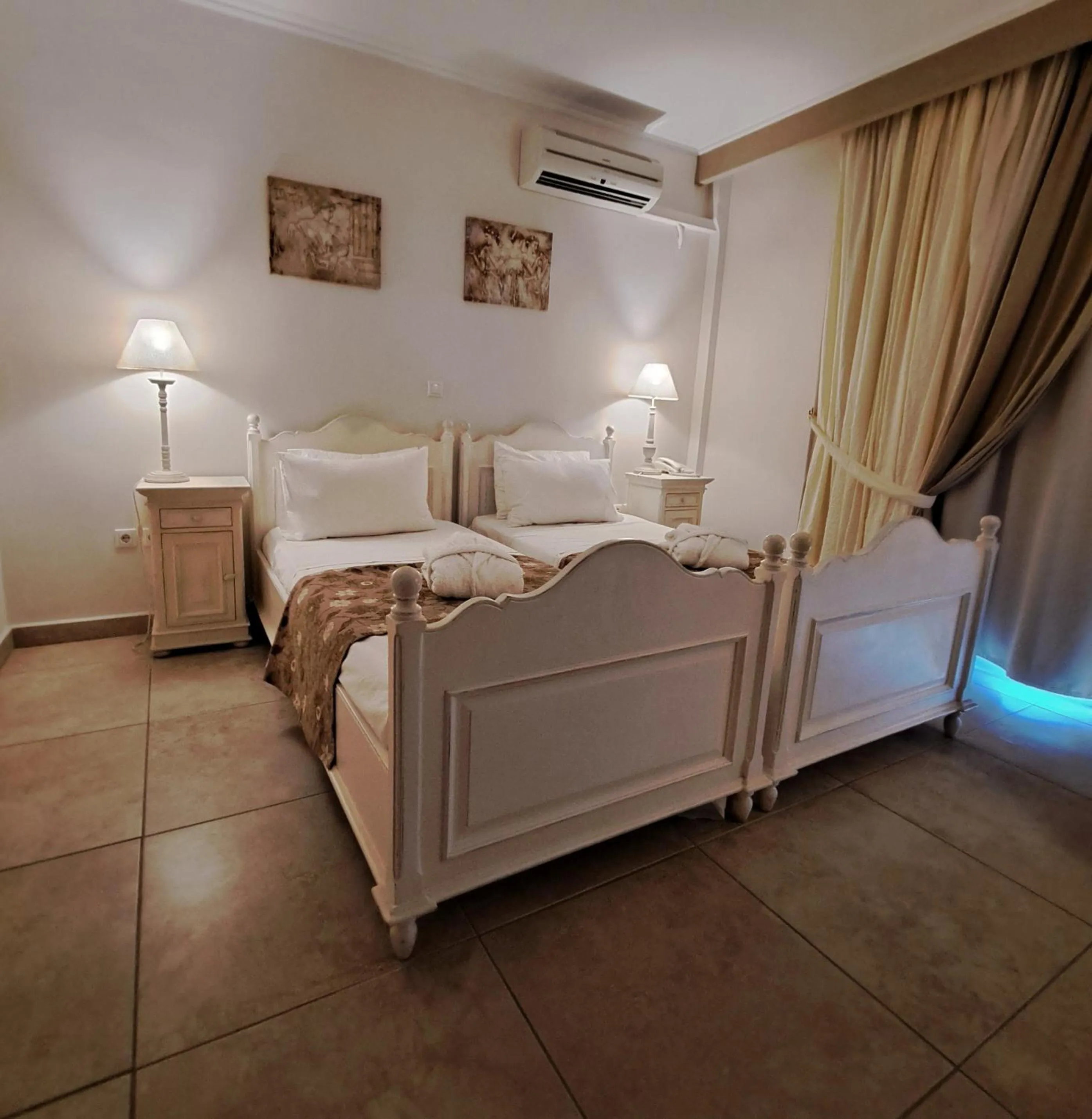 Bed in Hotel Astron Princess