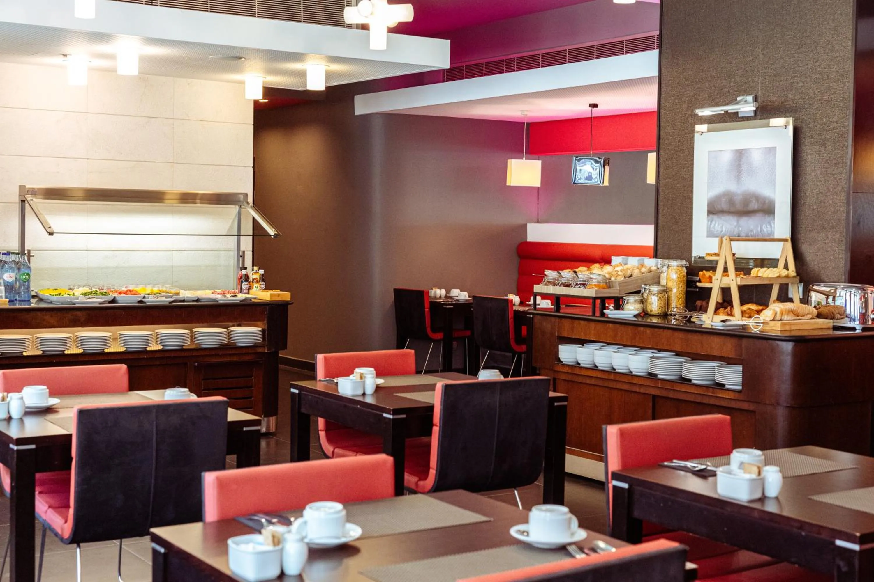 Breakfast in SANA Capitol Hotel