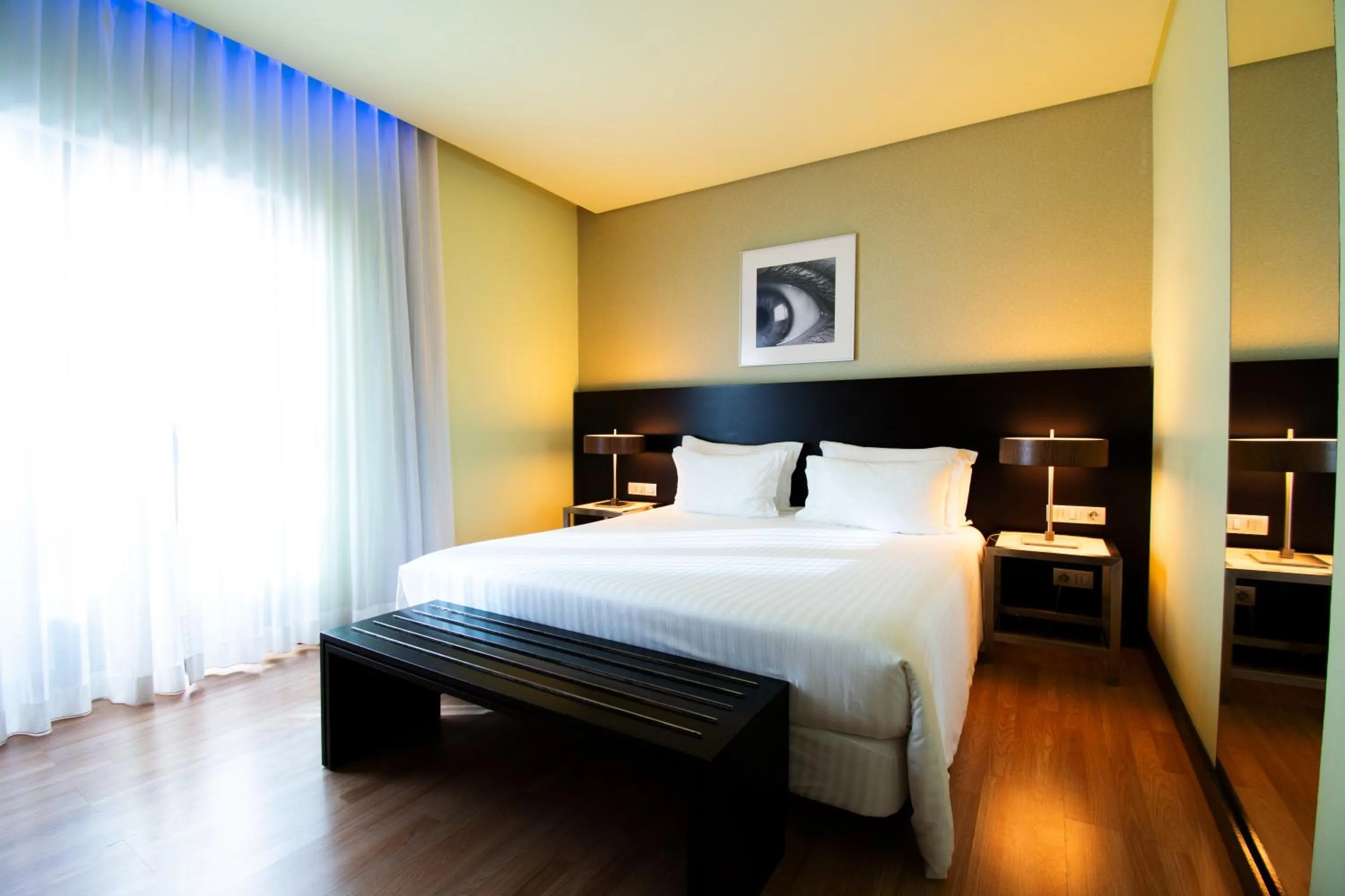 Bedroom, Bed in SANA Capitol Hotel