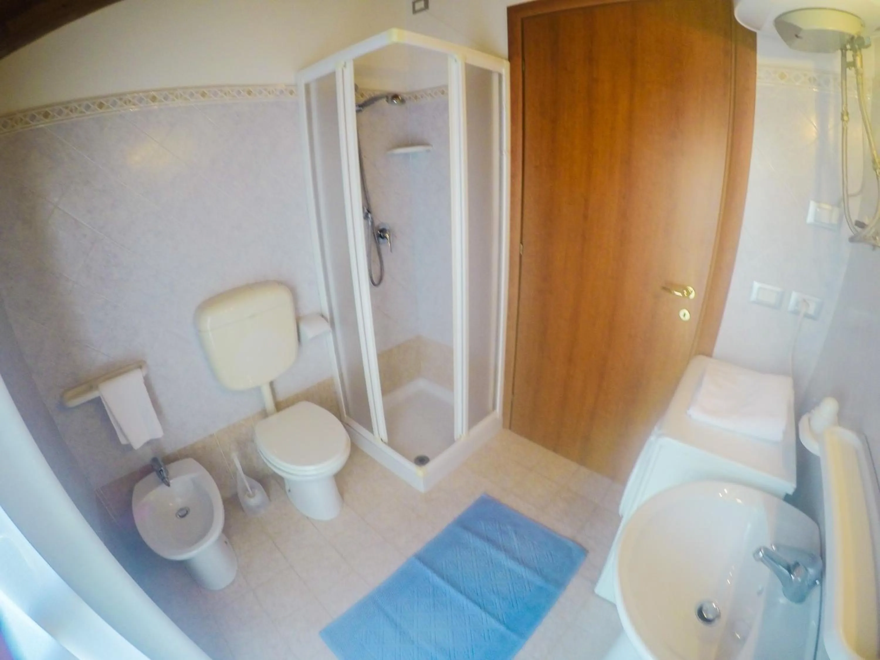 Bathroom in Residence Mediterraneo - Agenzia Cocal