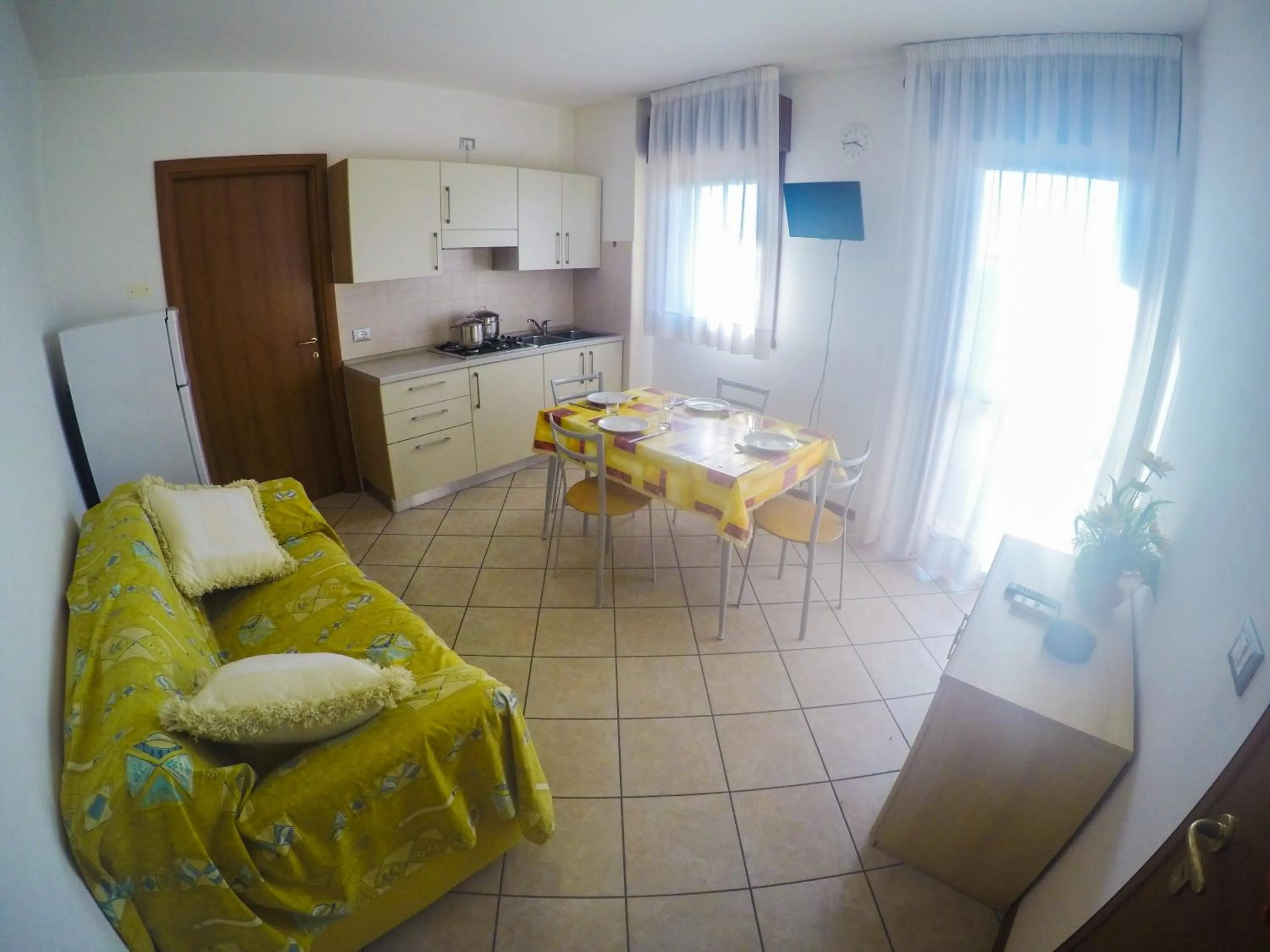 Kitchen or kitchenette in Residence Mediterraneo - Agenzia Cocal