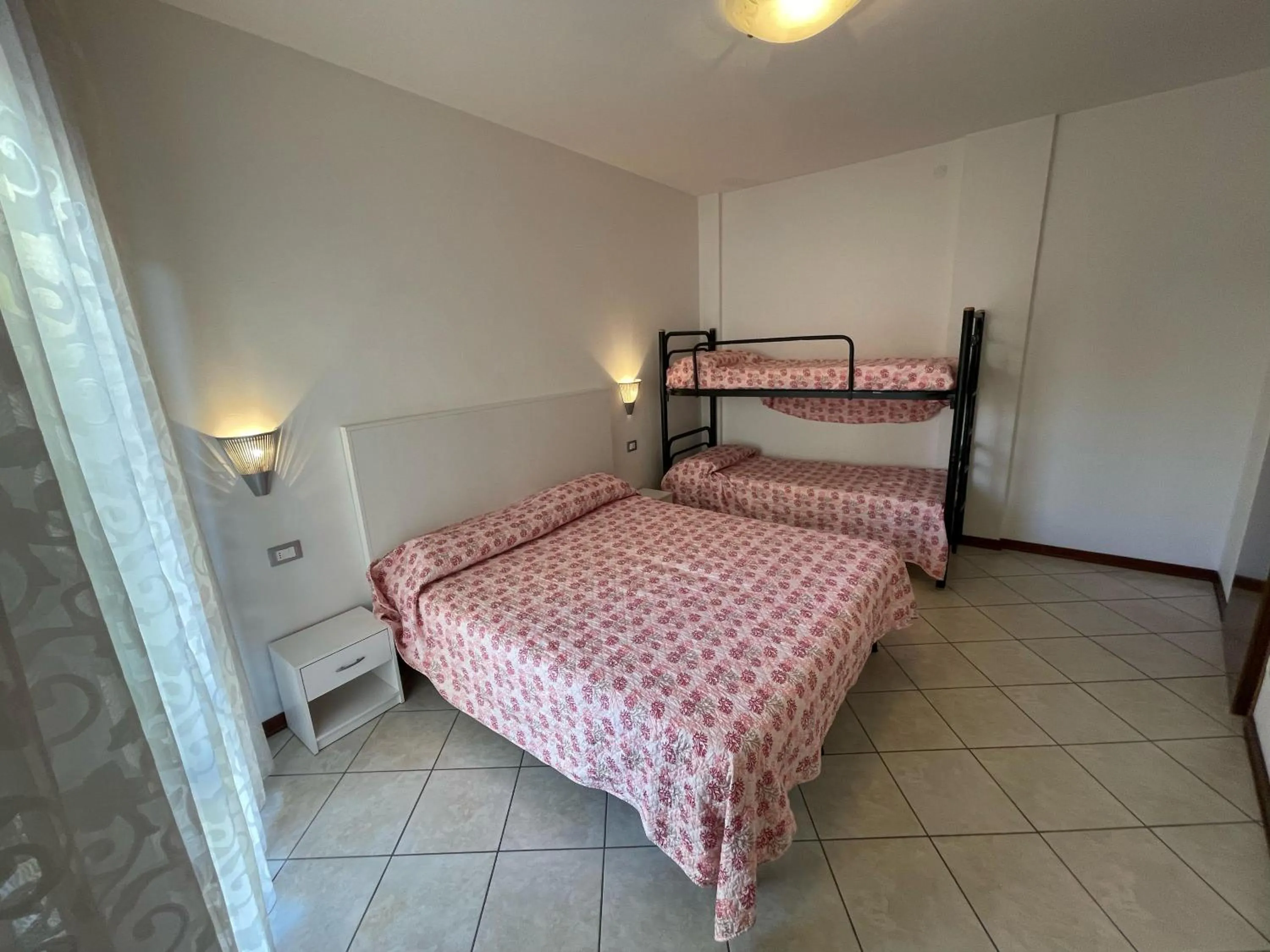 Bedroom in Residence Mediterraneo - Agenzia Cocal