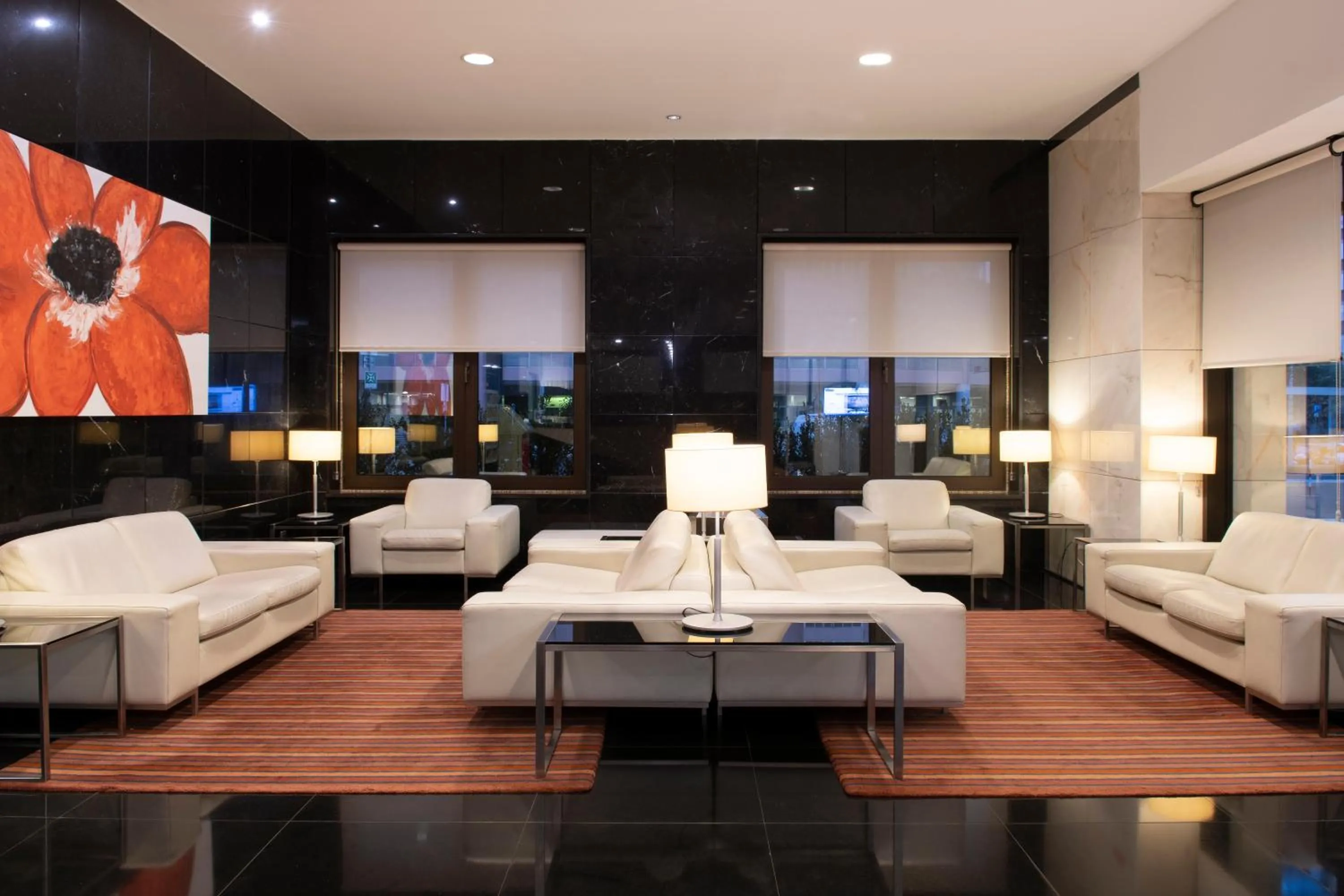 Lounge or bar in SANA Metropolitan Hotel