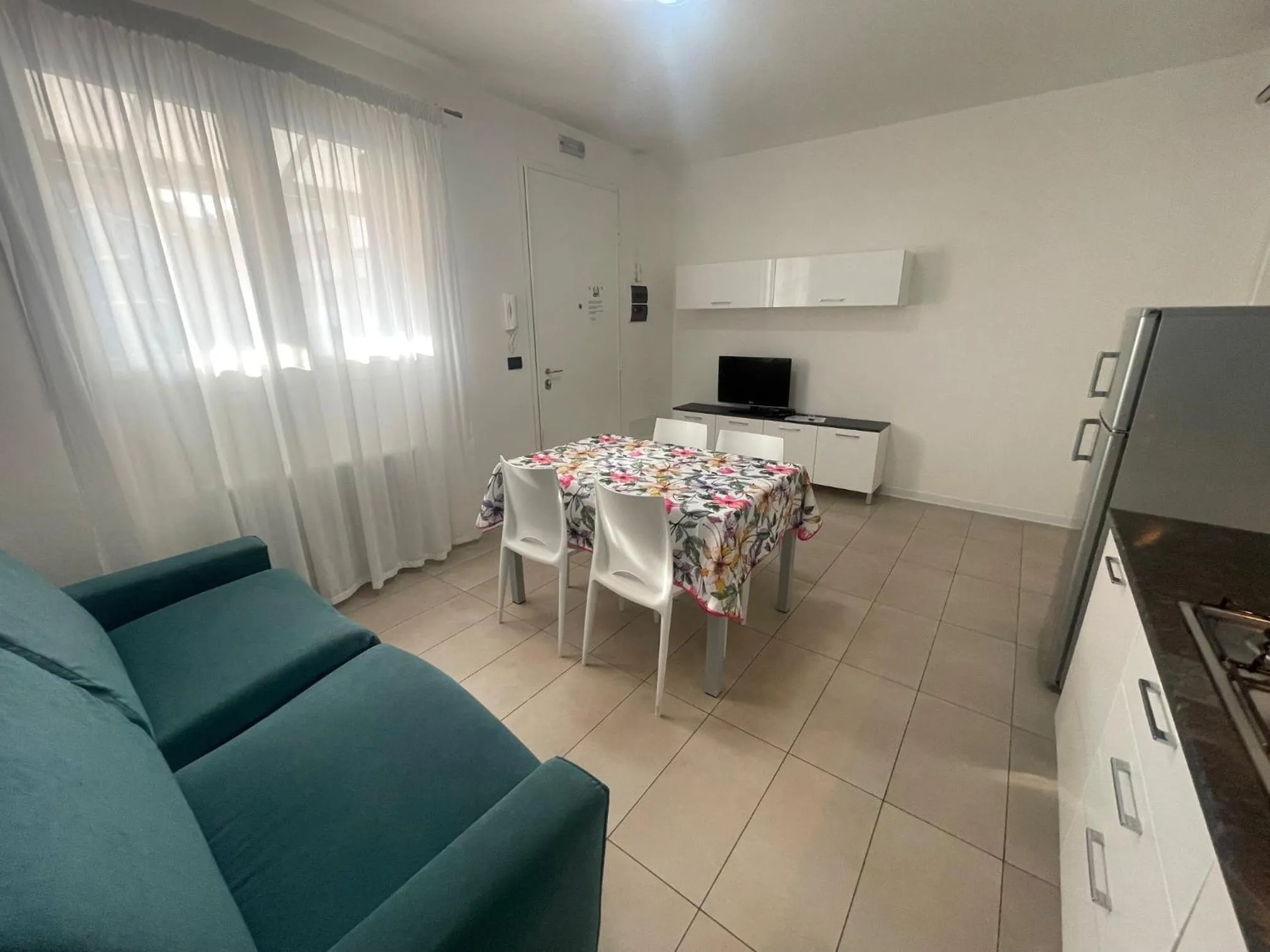 Kitchen or kitchenette in Villa Marina Apartments - Agenzia Cocal