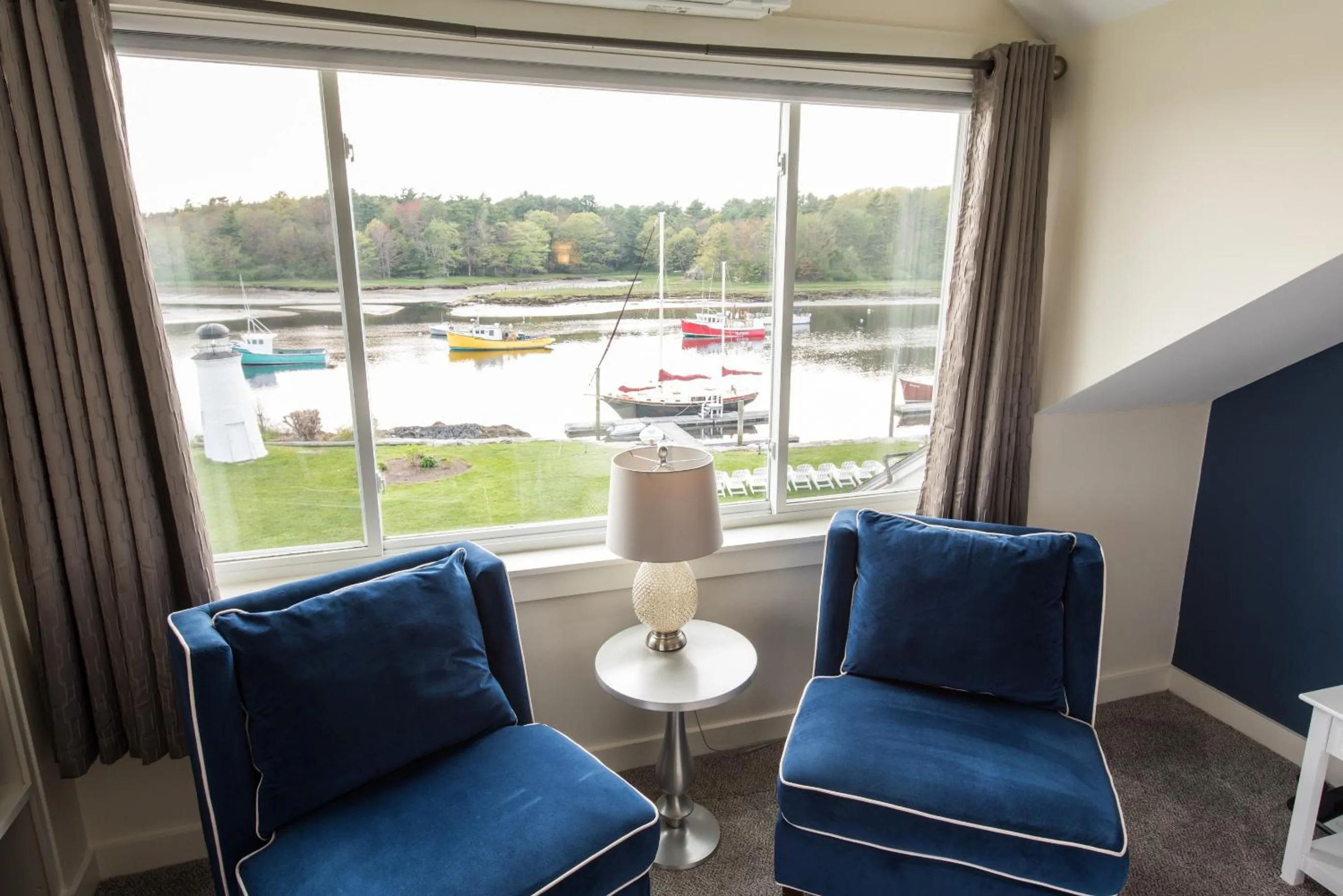 Seating area in The Nonantum Resort