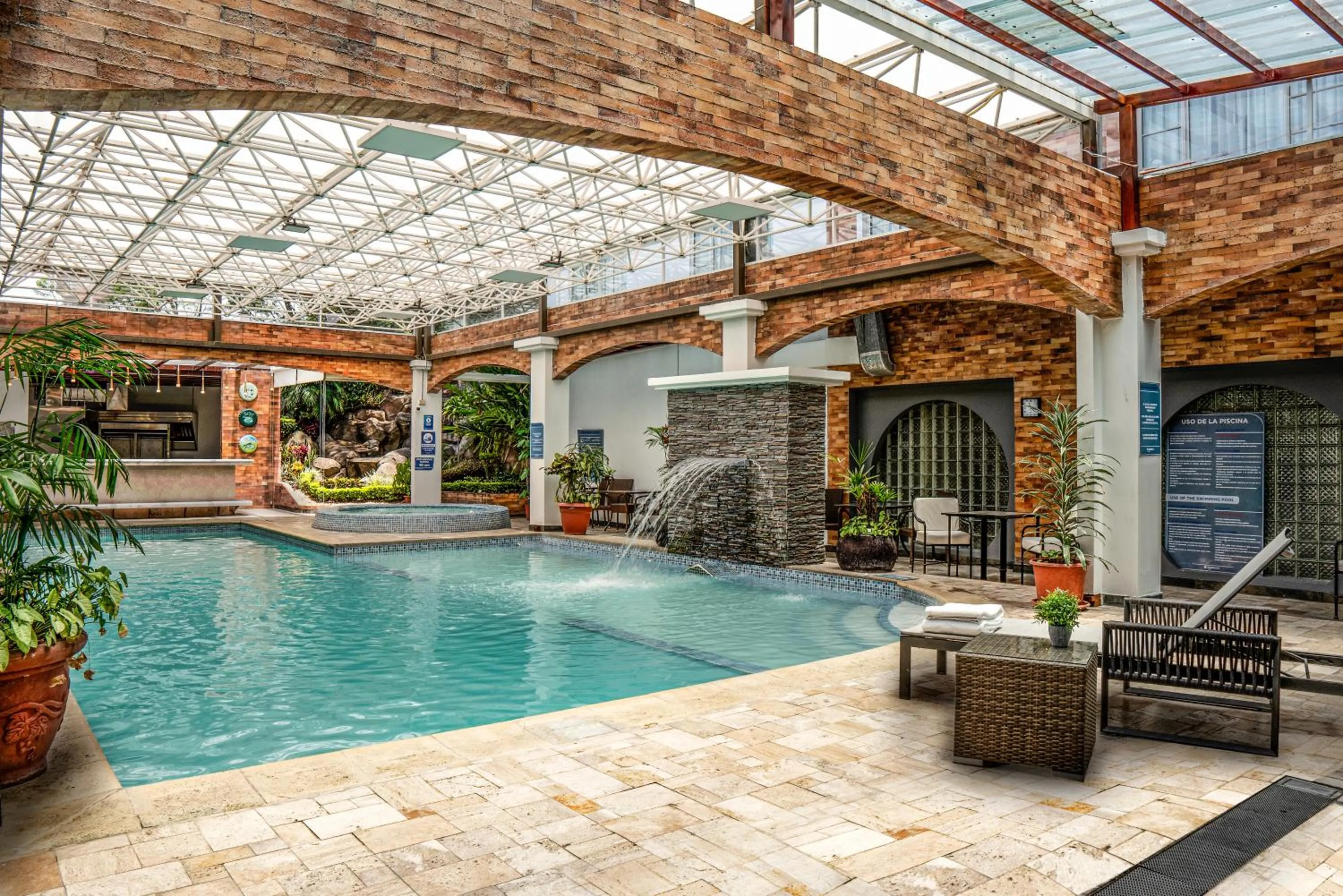 Day in Sonesta Hotel Loja