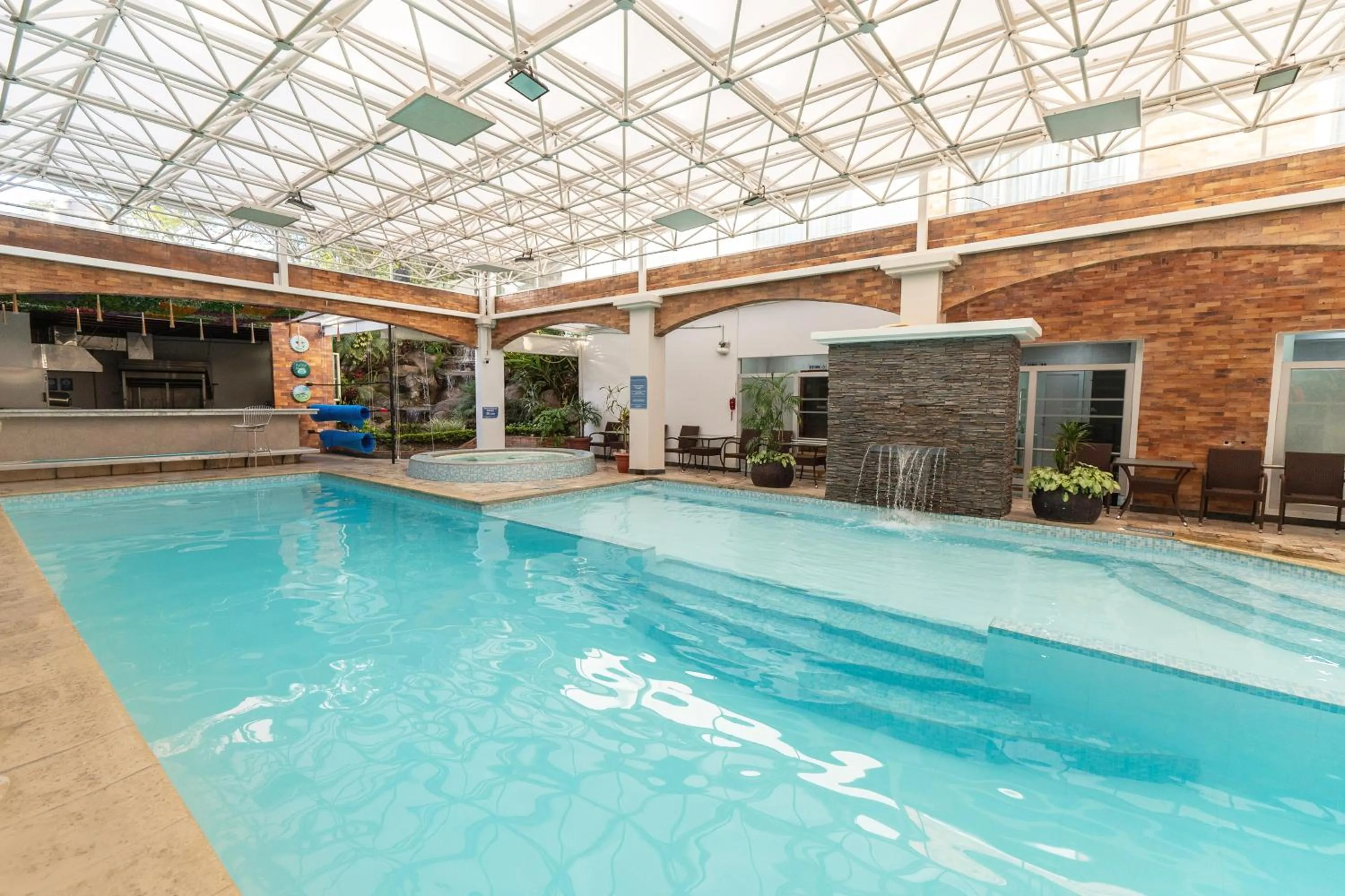 Day in Sonesta Hotel Loja