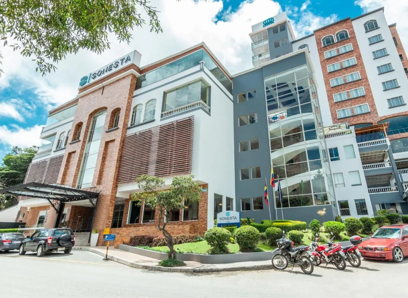 Property building in Sonesta Hotel Loja