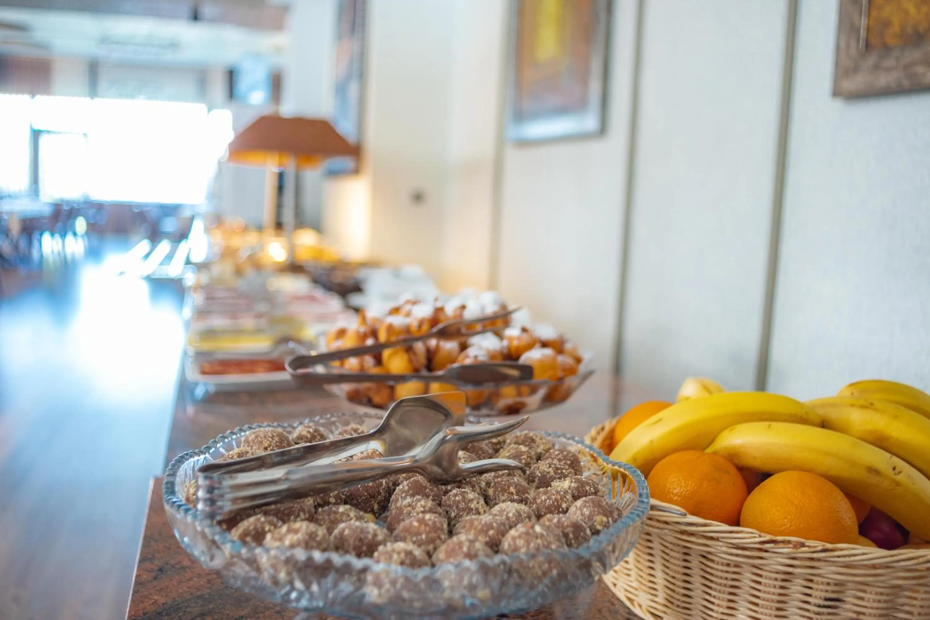 Buffet breakfast in Hotel Montana SPA