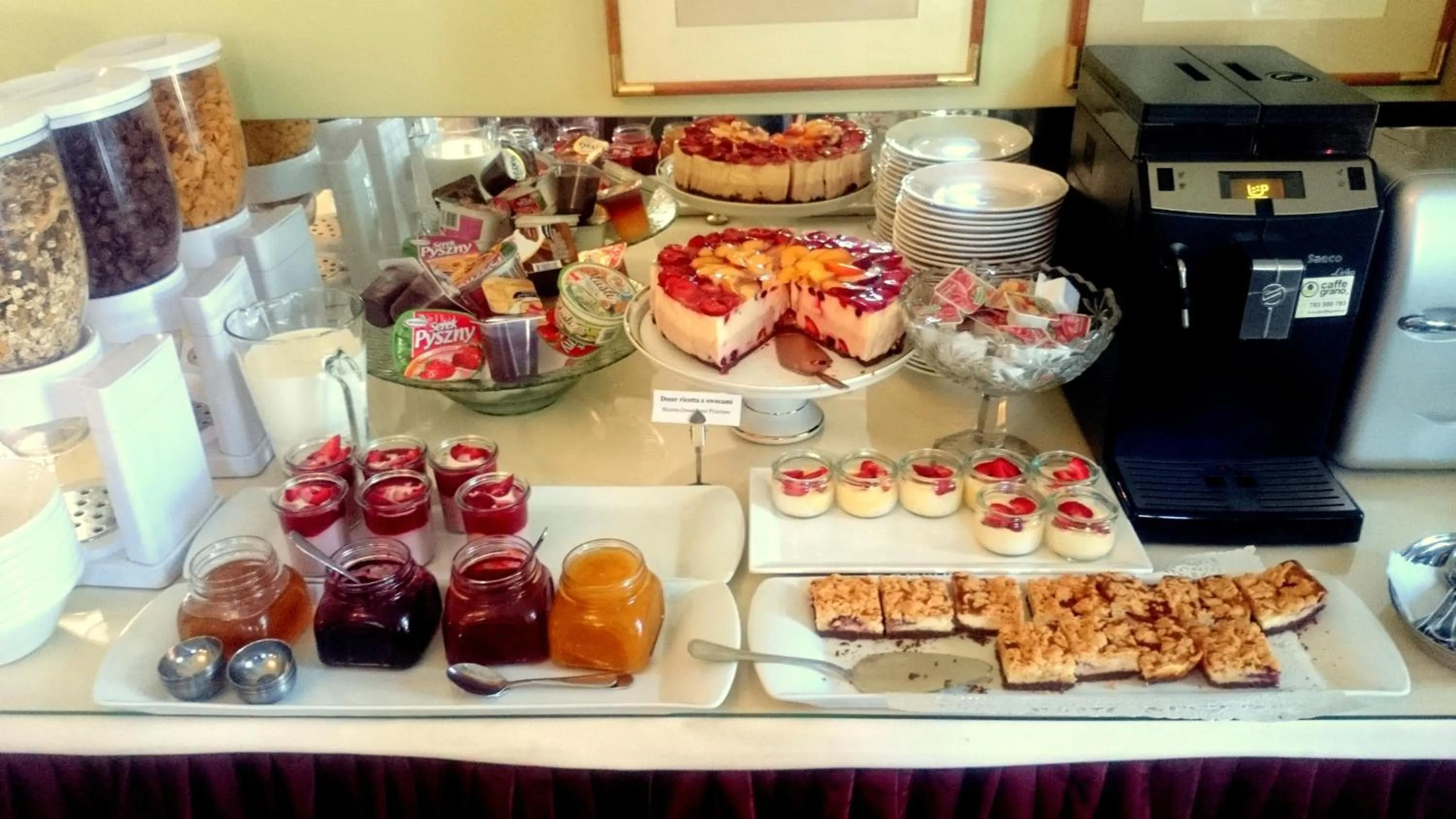 Buffet breakfast in Pałac Wiechlice - Hotel, Restaurant, SPA