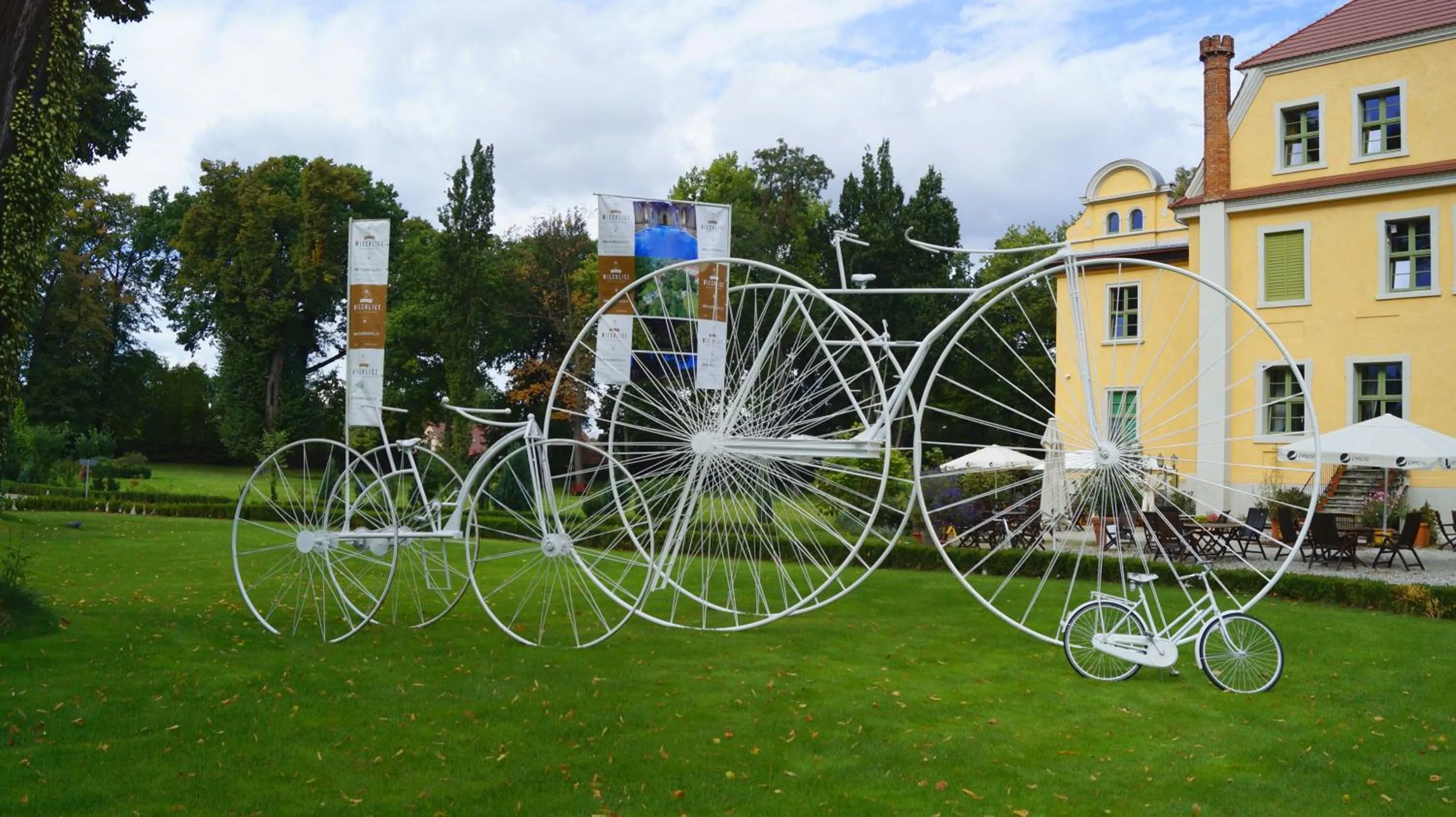 Decorative detail in Pałac Wiechlice - Hotel, Restaurant, SPA
