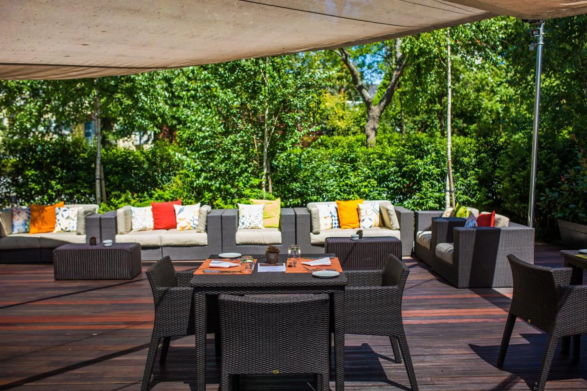 Restaurant/places to eat in Crowne Plaza Porto by IHG