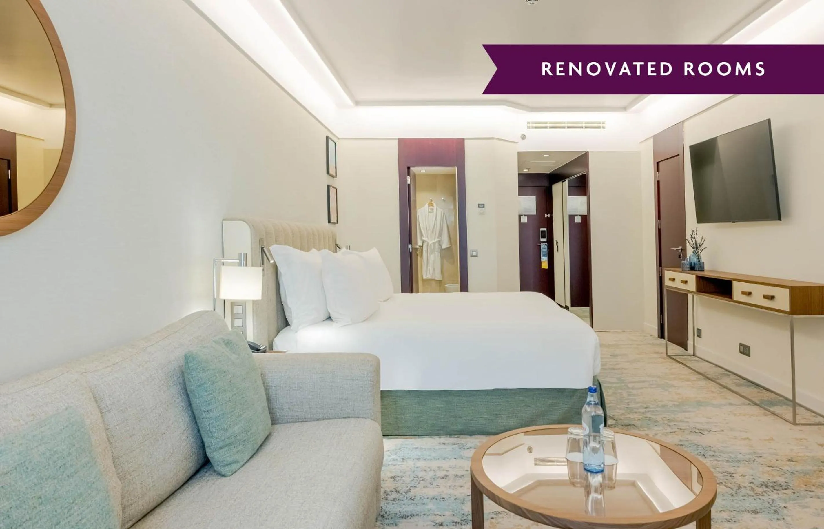 Bedroom, Bed in Crowne Plaza Porto by IHG