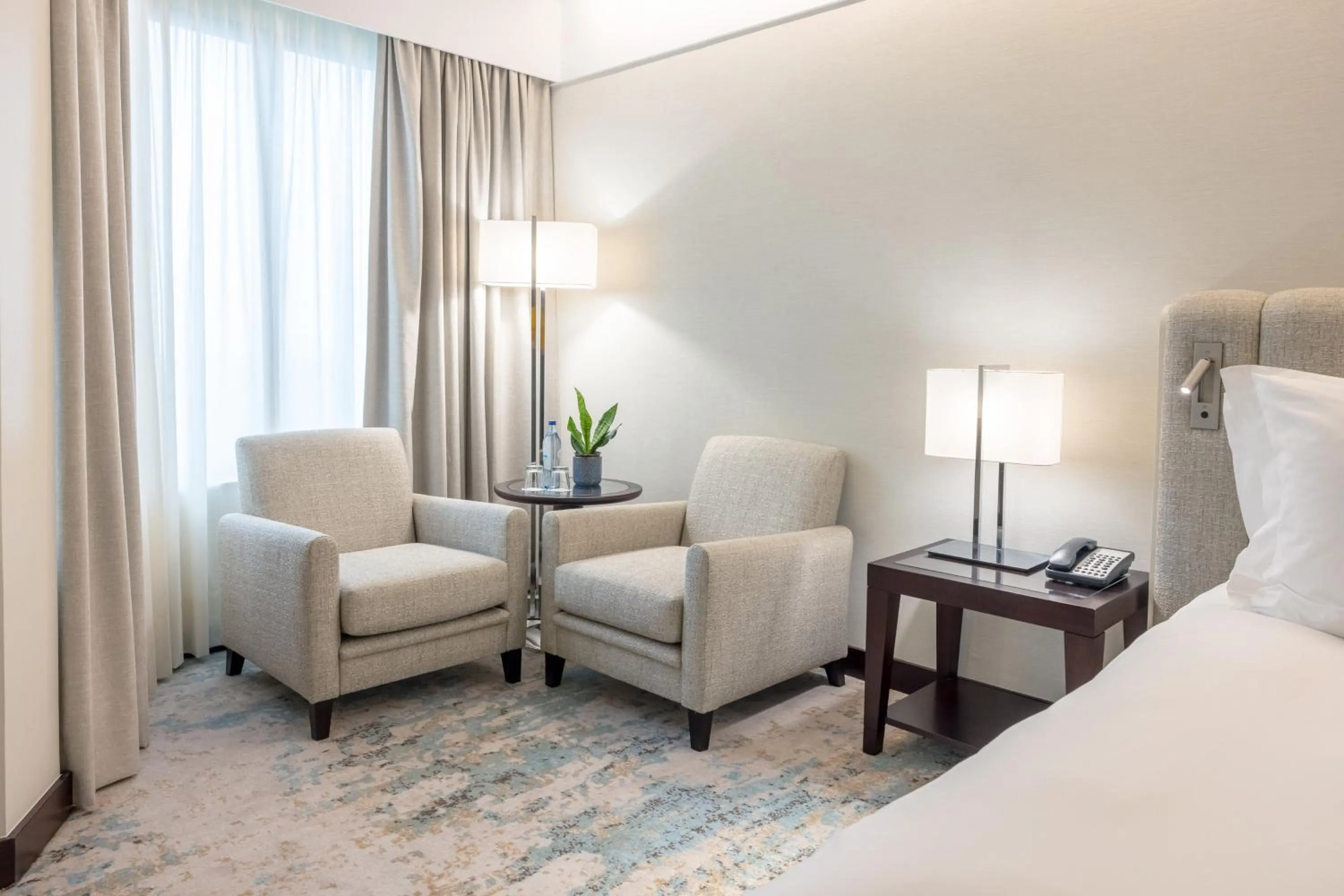 Photo of the whole room, Bed in Crowne Plaza Porto by IHG