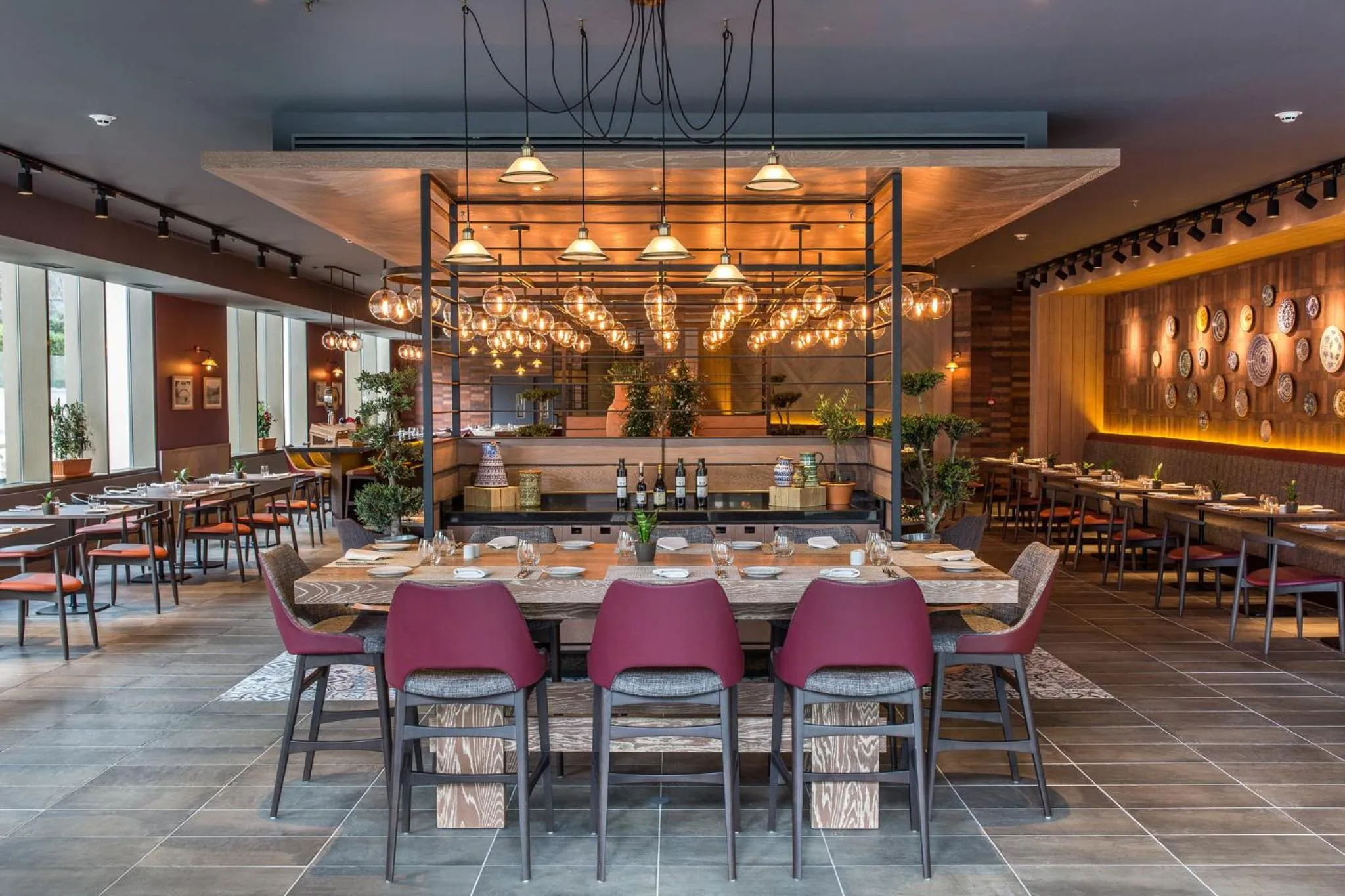 Restaurant/places to eat in Crowne Plaza Porto by IHG