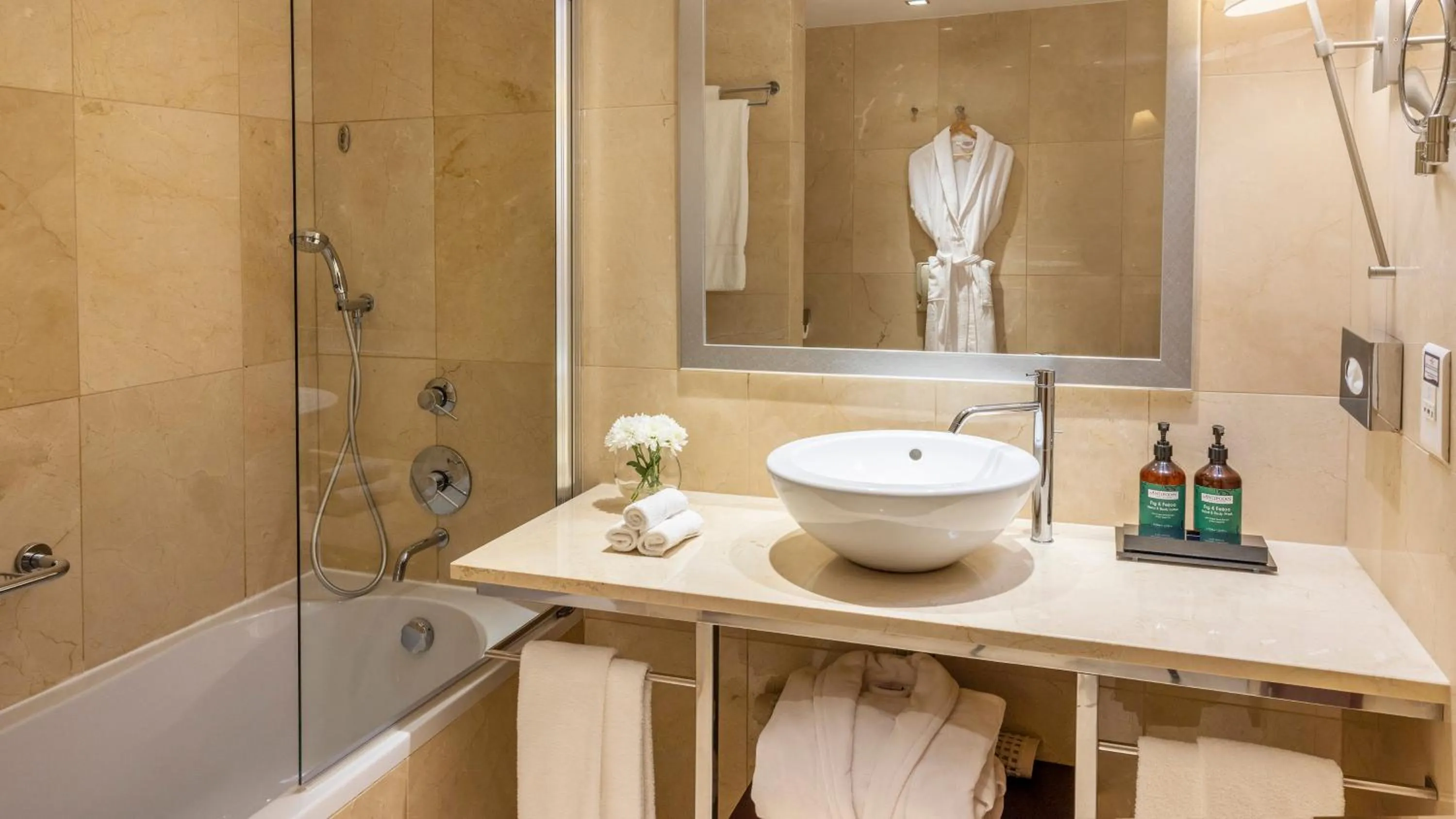 Bathroom in Crowne Plaza Porto by IHG