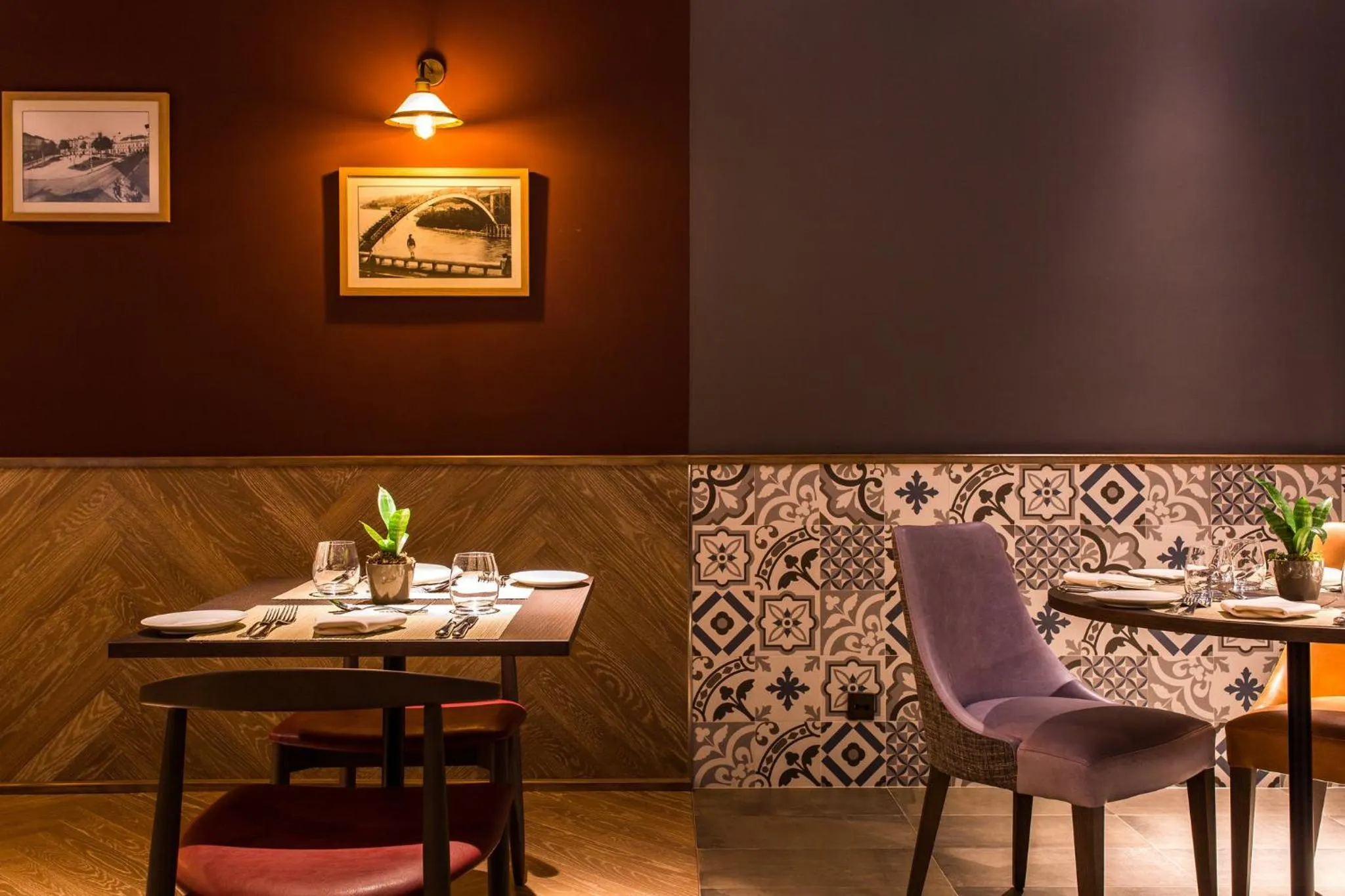 Restaurant/places to eat in Crowne Plaza Porto by IHG