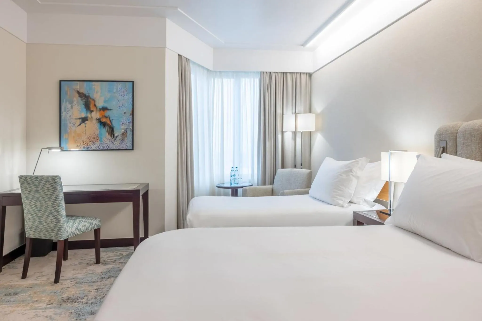 Photo of the whole room, Bed in Crowne Plaza Porto by IHG