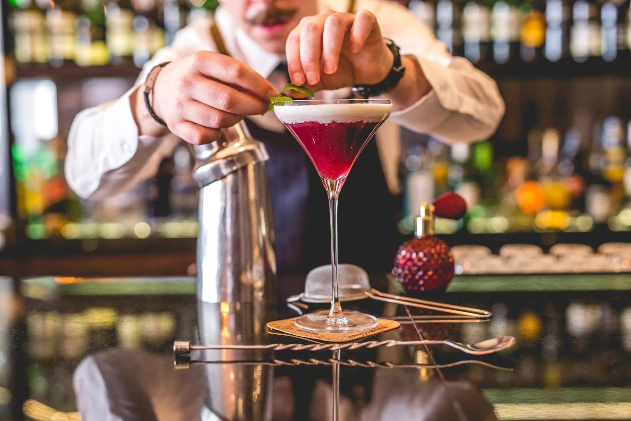 Lounge or bar in Crowne Plaza Porto by IHG