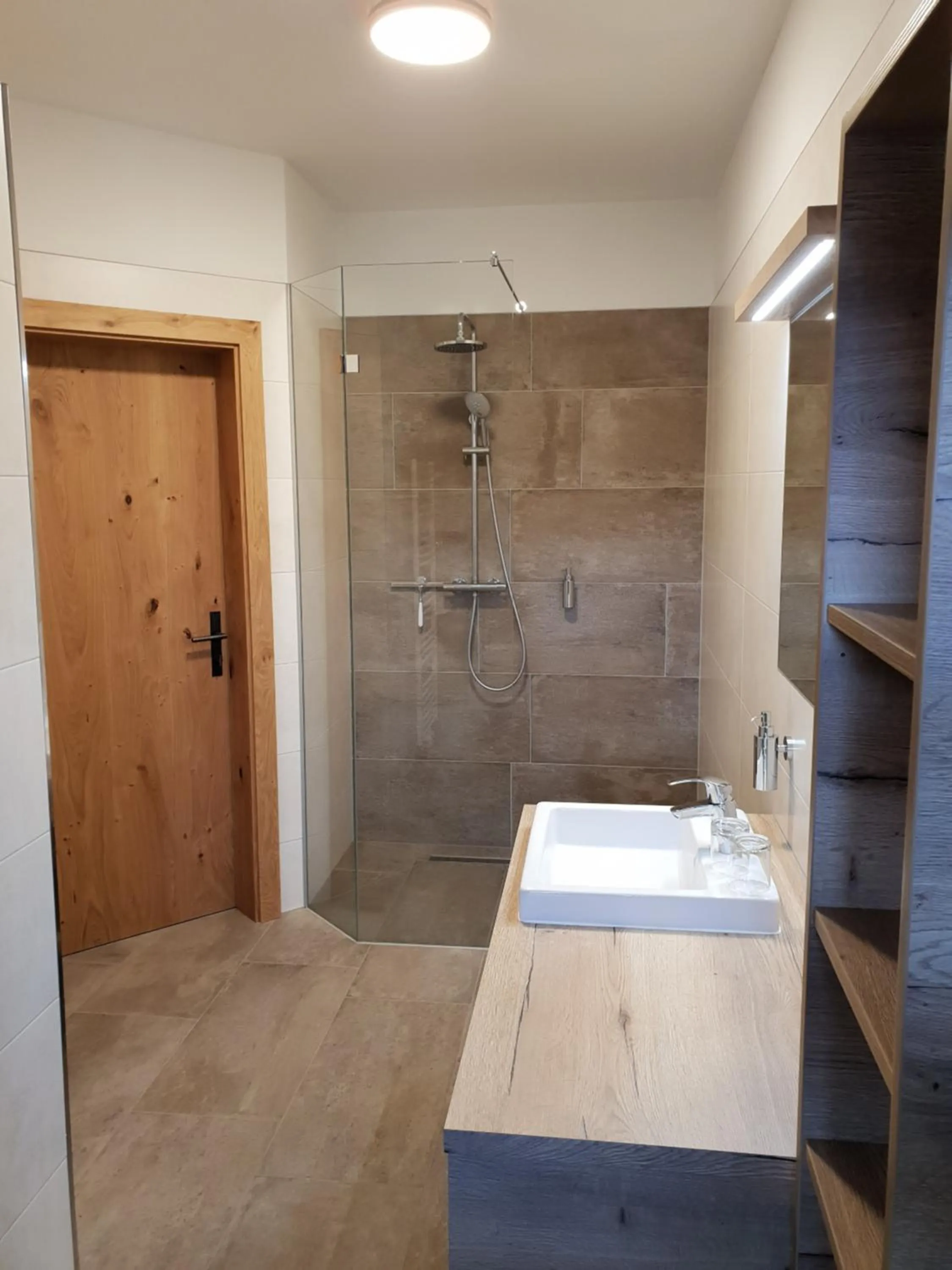 Bathroom in Binter Apartments