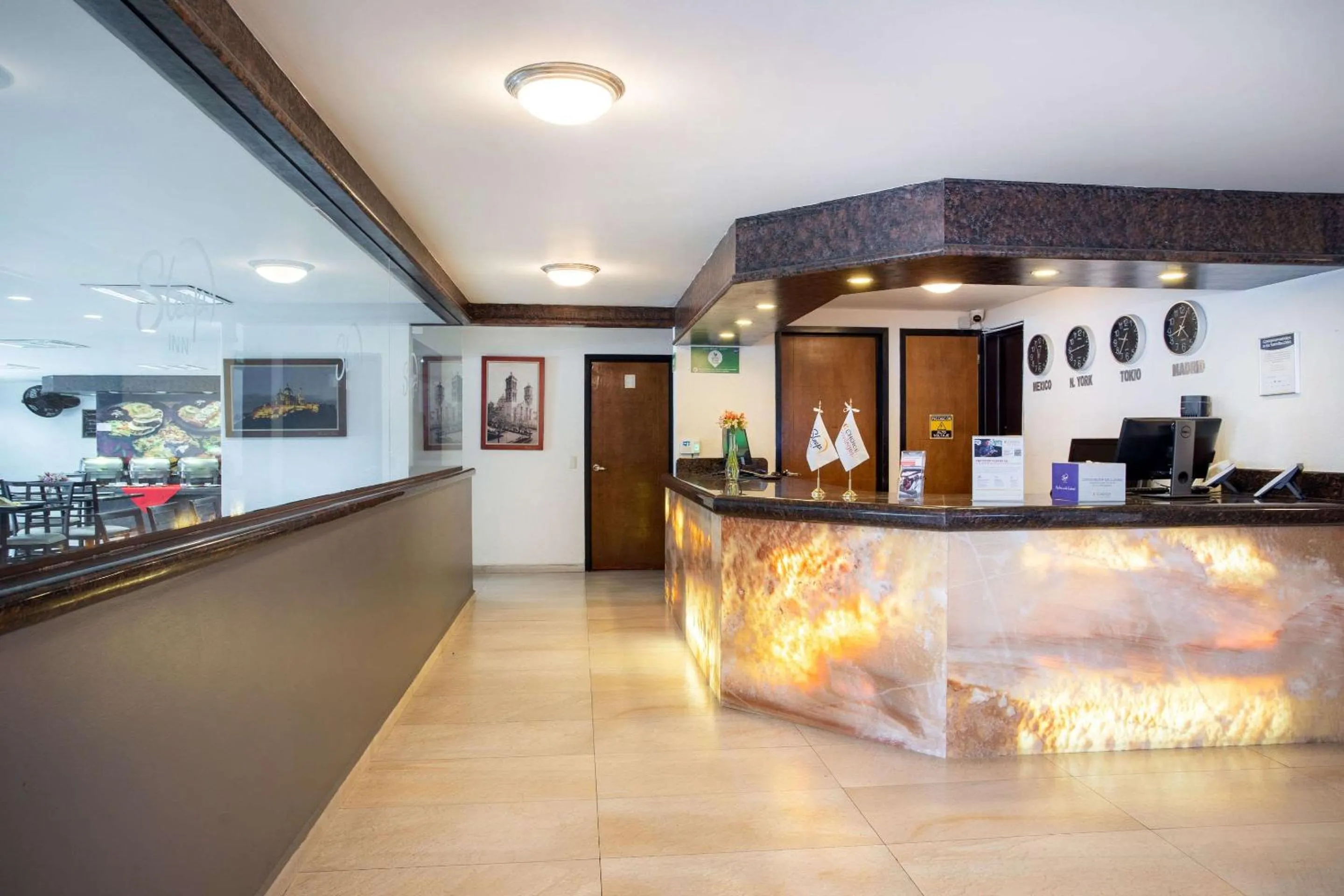 Lobby or reception in Sleep Inn Puebla Centro Hist rico
