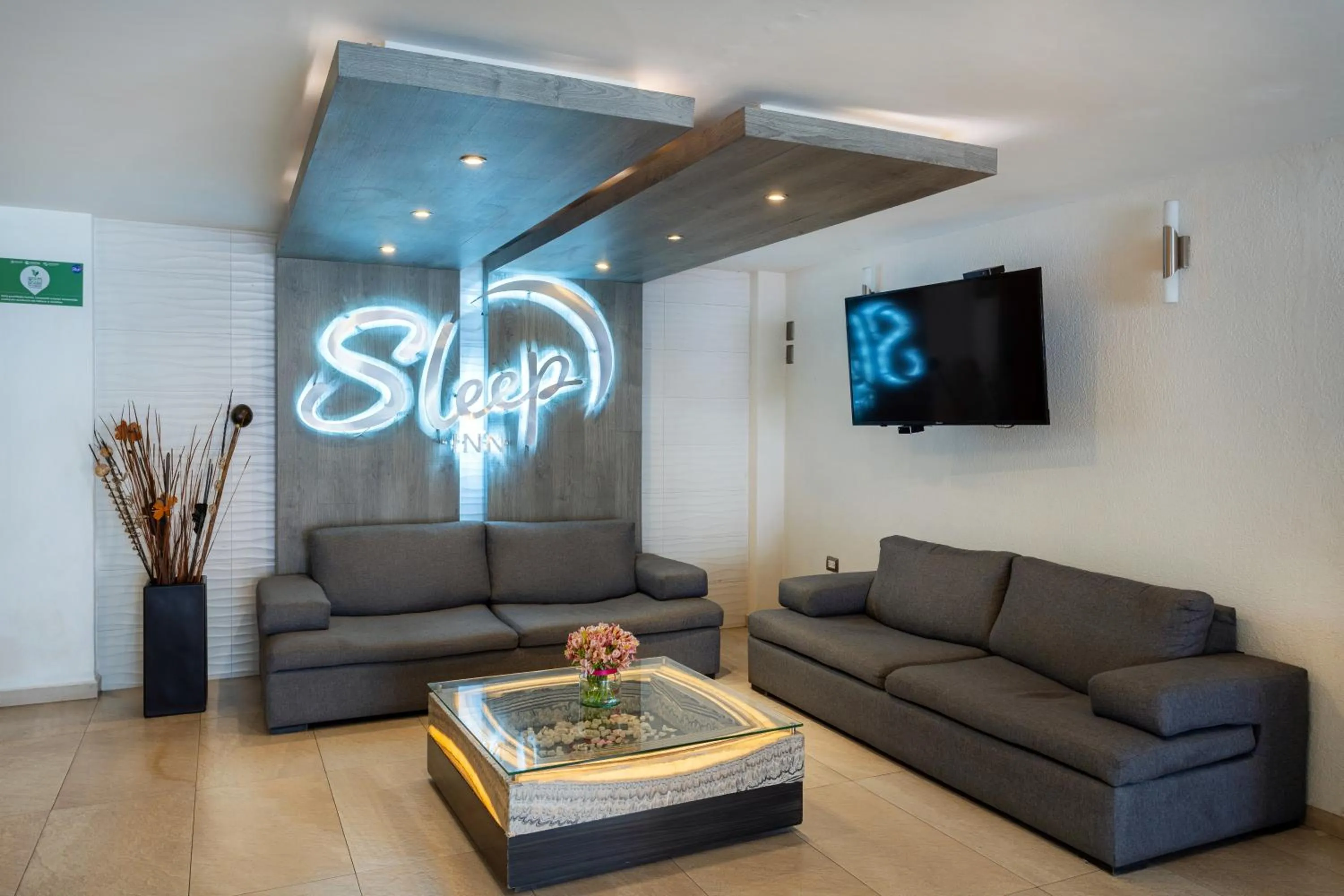 Living room in Sleep Inn Puebla Centro Hist rico