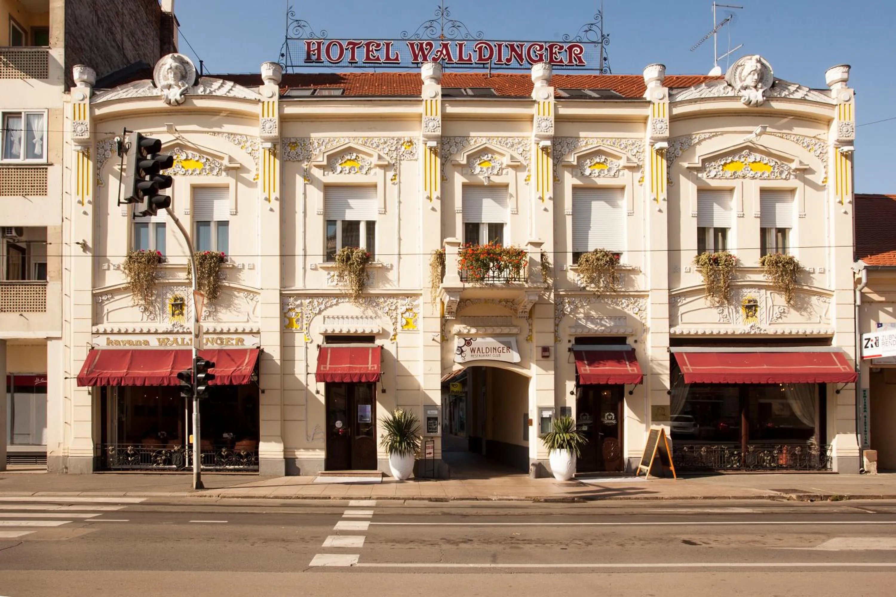 Property building in Pansion Waldinger