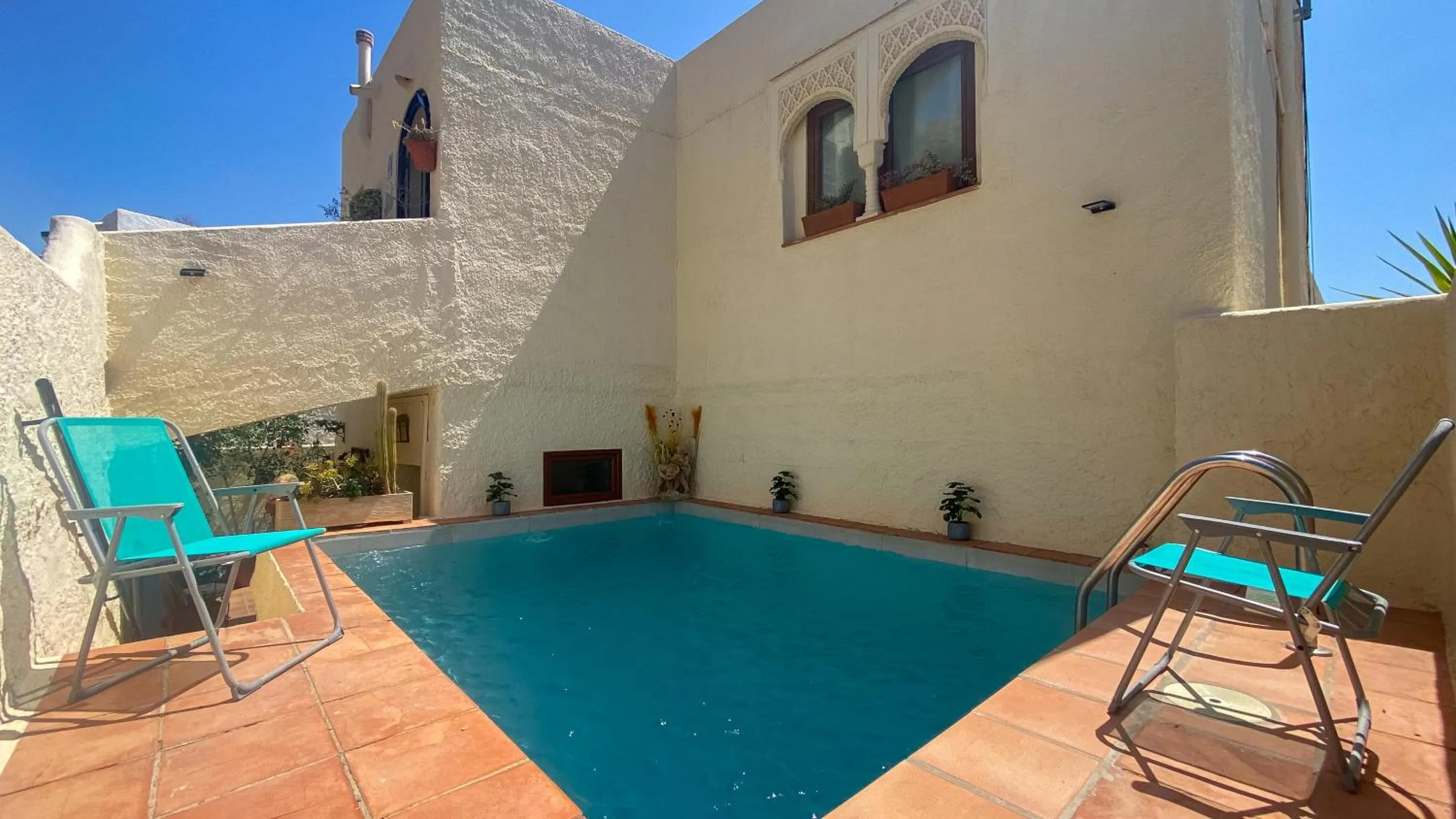Swimming pool in Apartamento rural Casa Medico
