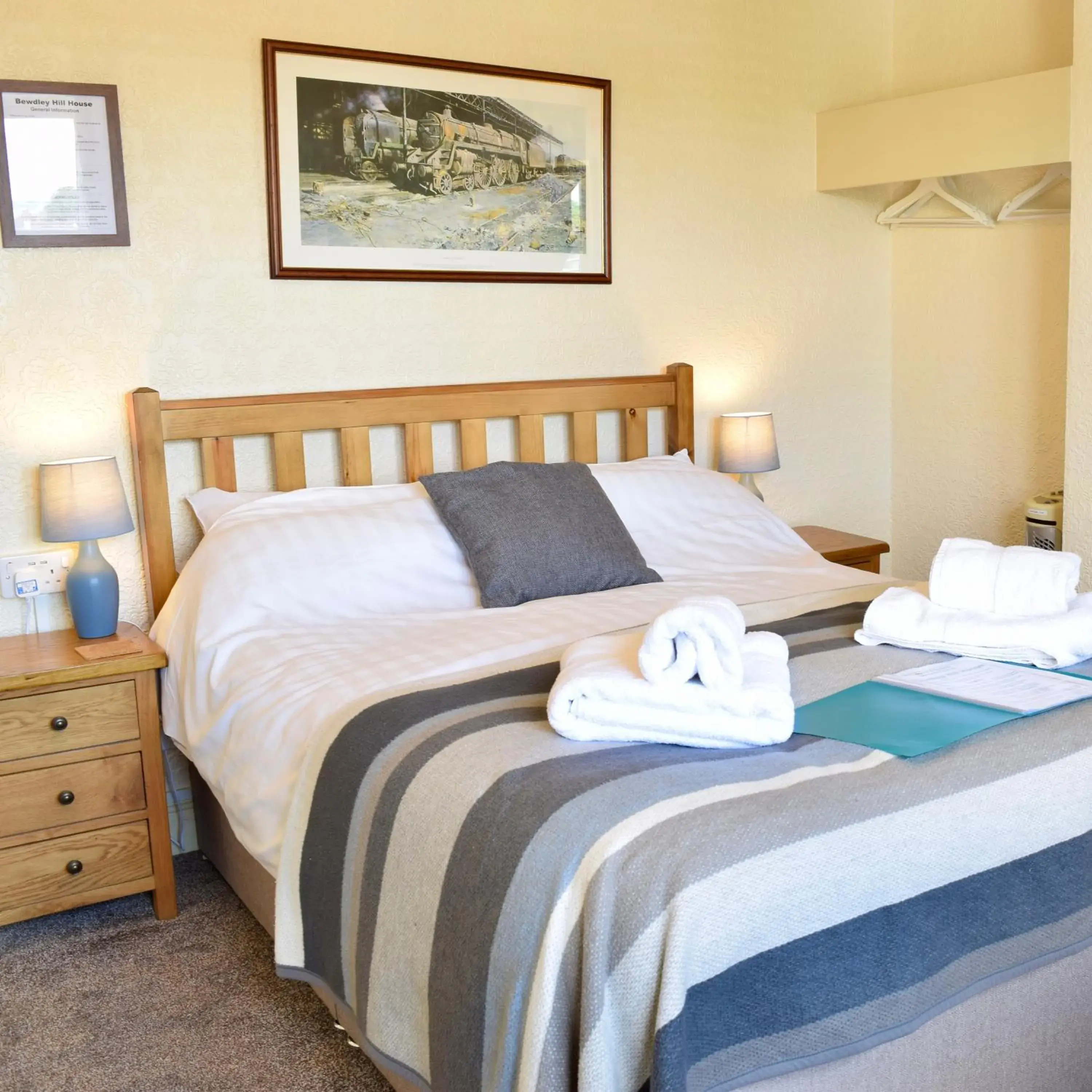 Double or Twin Room - single occupancy in Bewdley Hill House Double or Twin Room - single occupancy in Bewdley Hill House