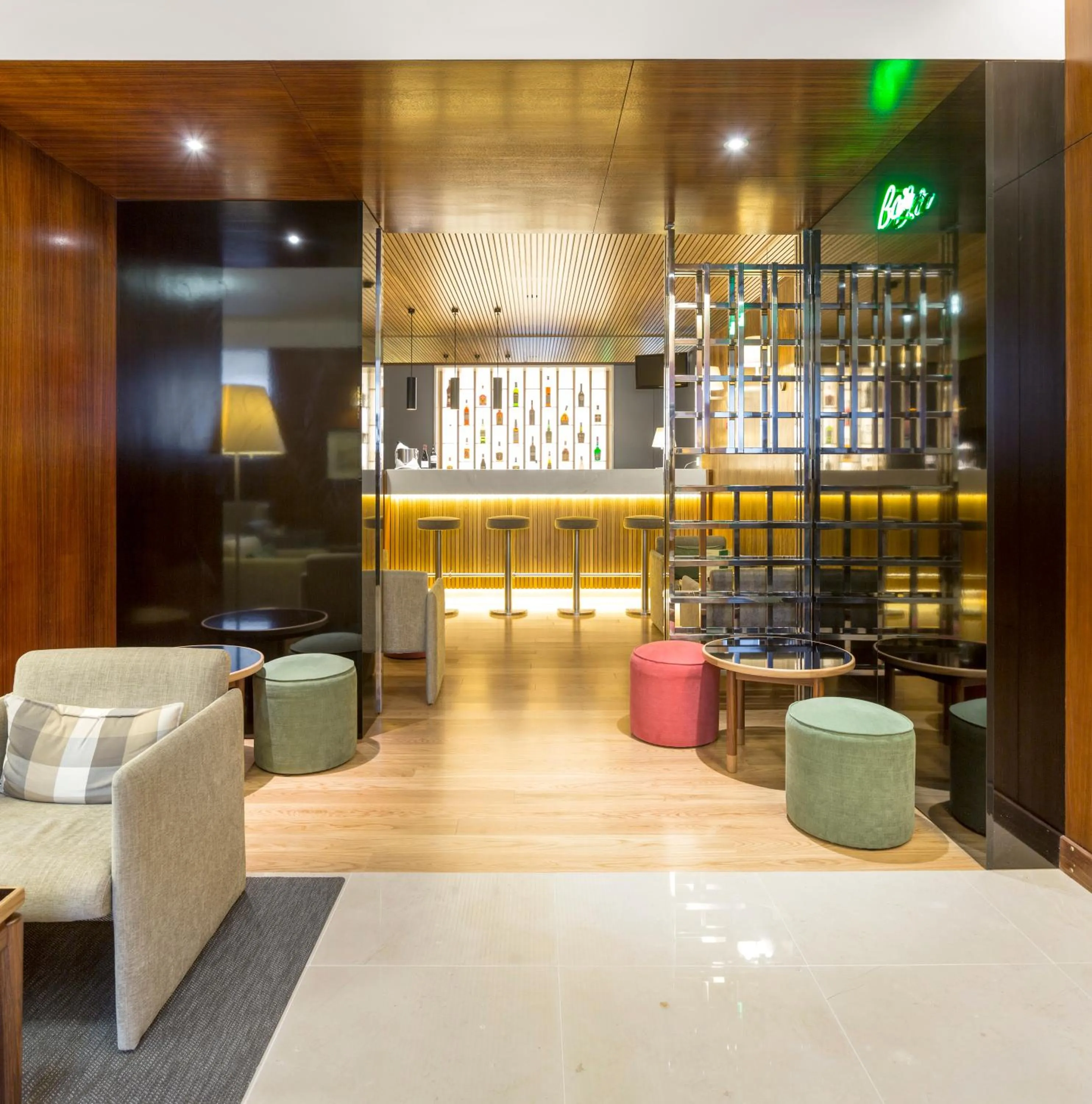 Lounge or bar in Hotel Miraparque