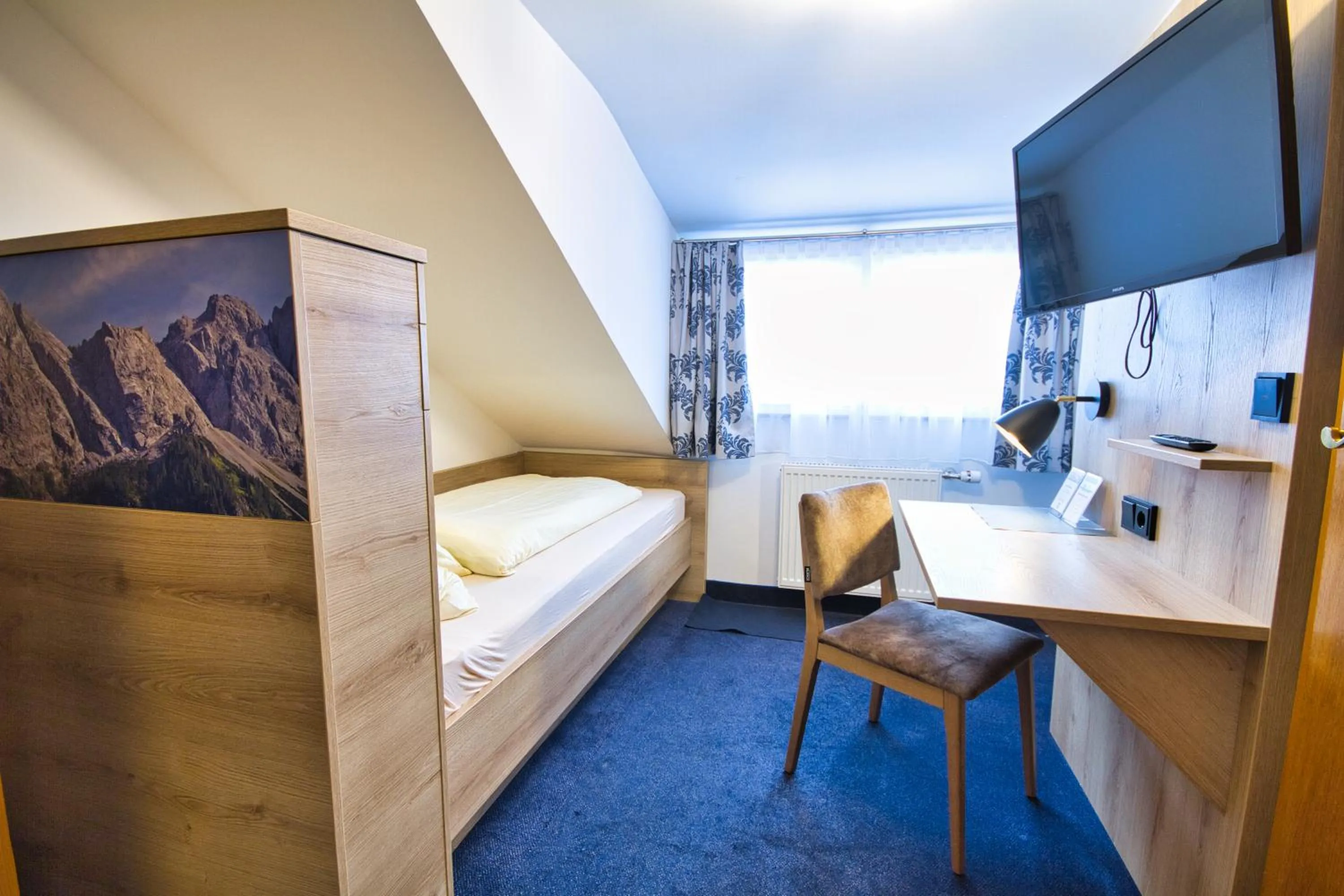 Photo of the whole room, Bed in Zum Franziskaner