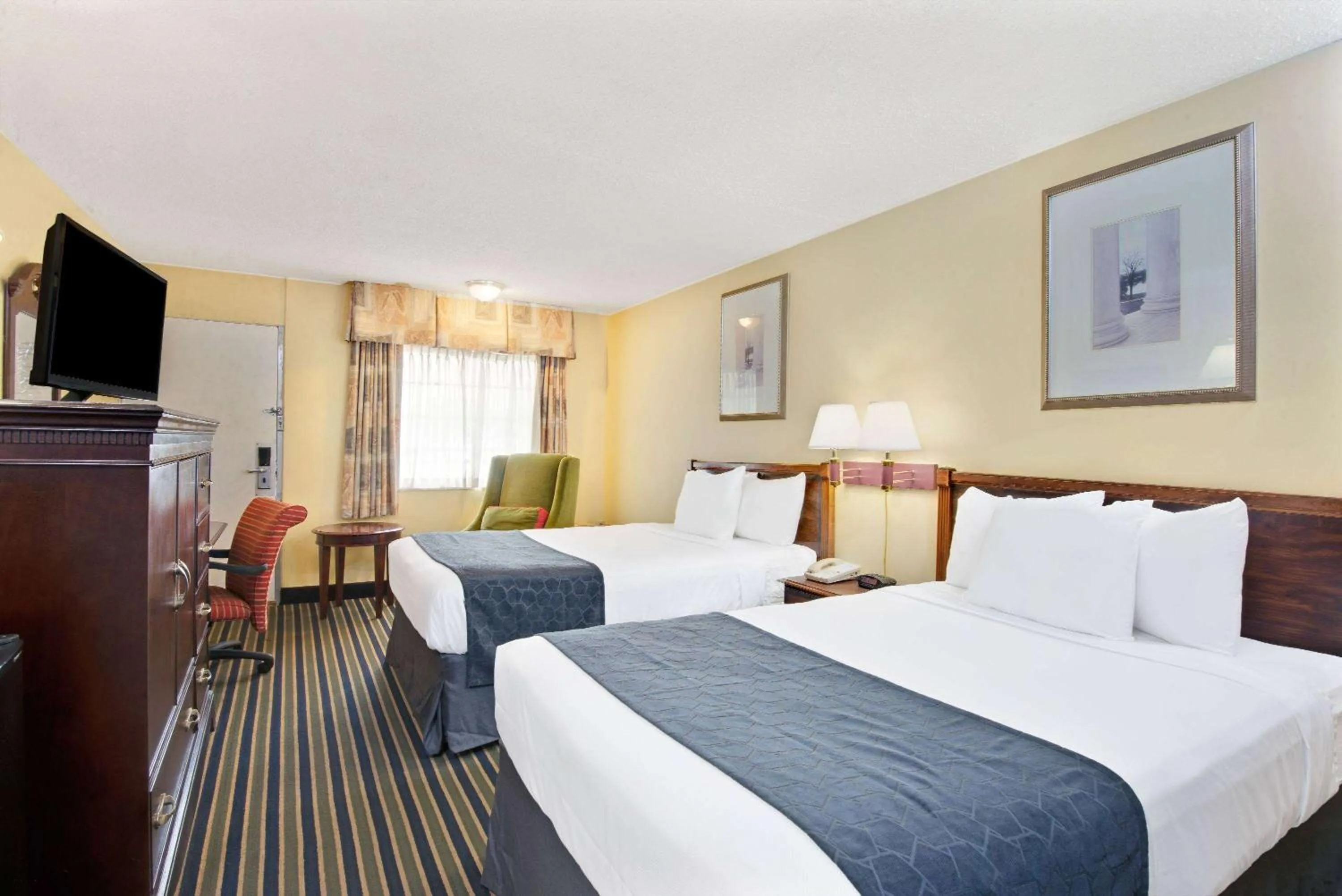 Photo of the whole room in Days Inn by Wyndham Towson