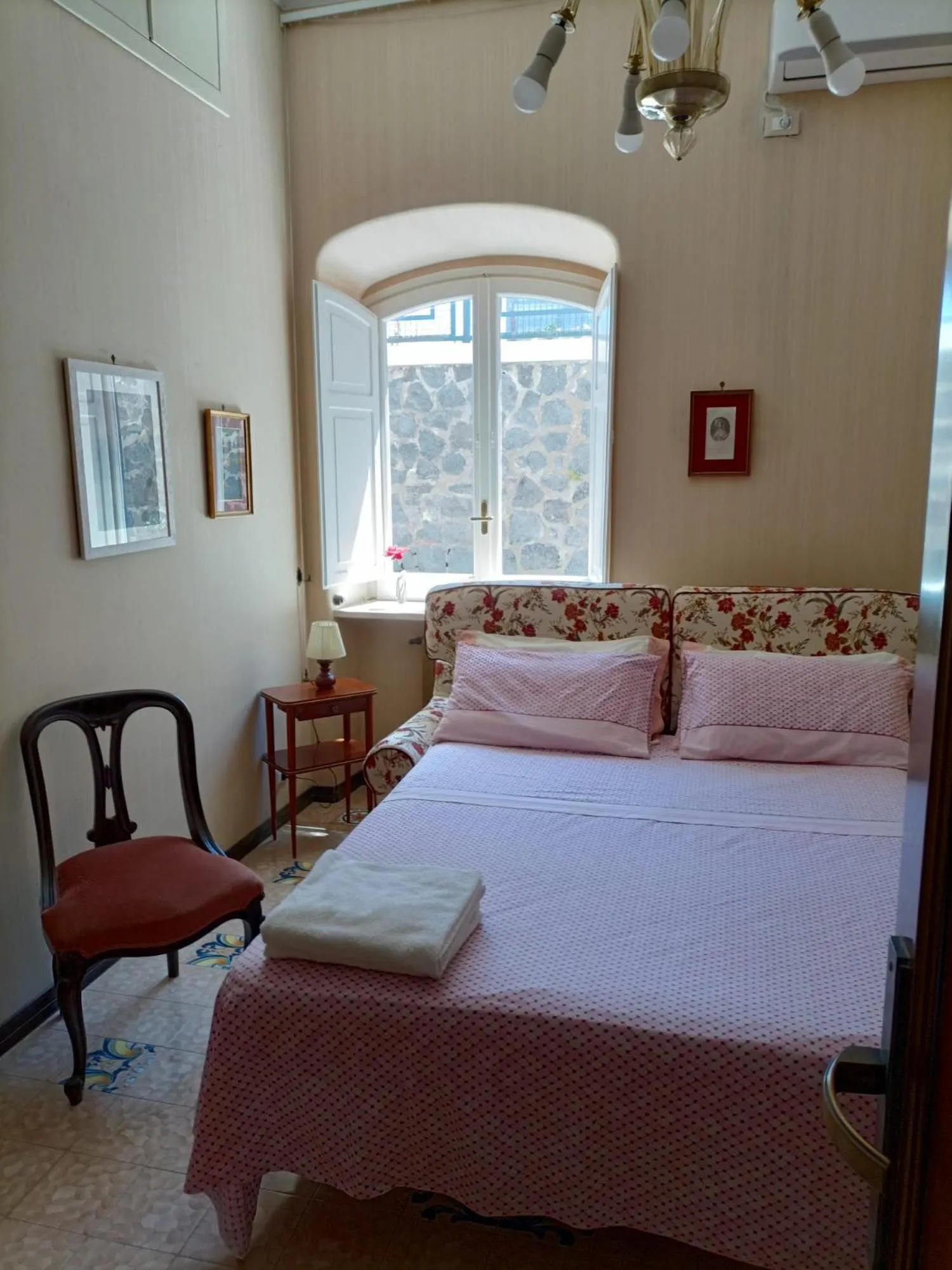 Photo of the whole room, Bed in Villa Augusta