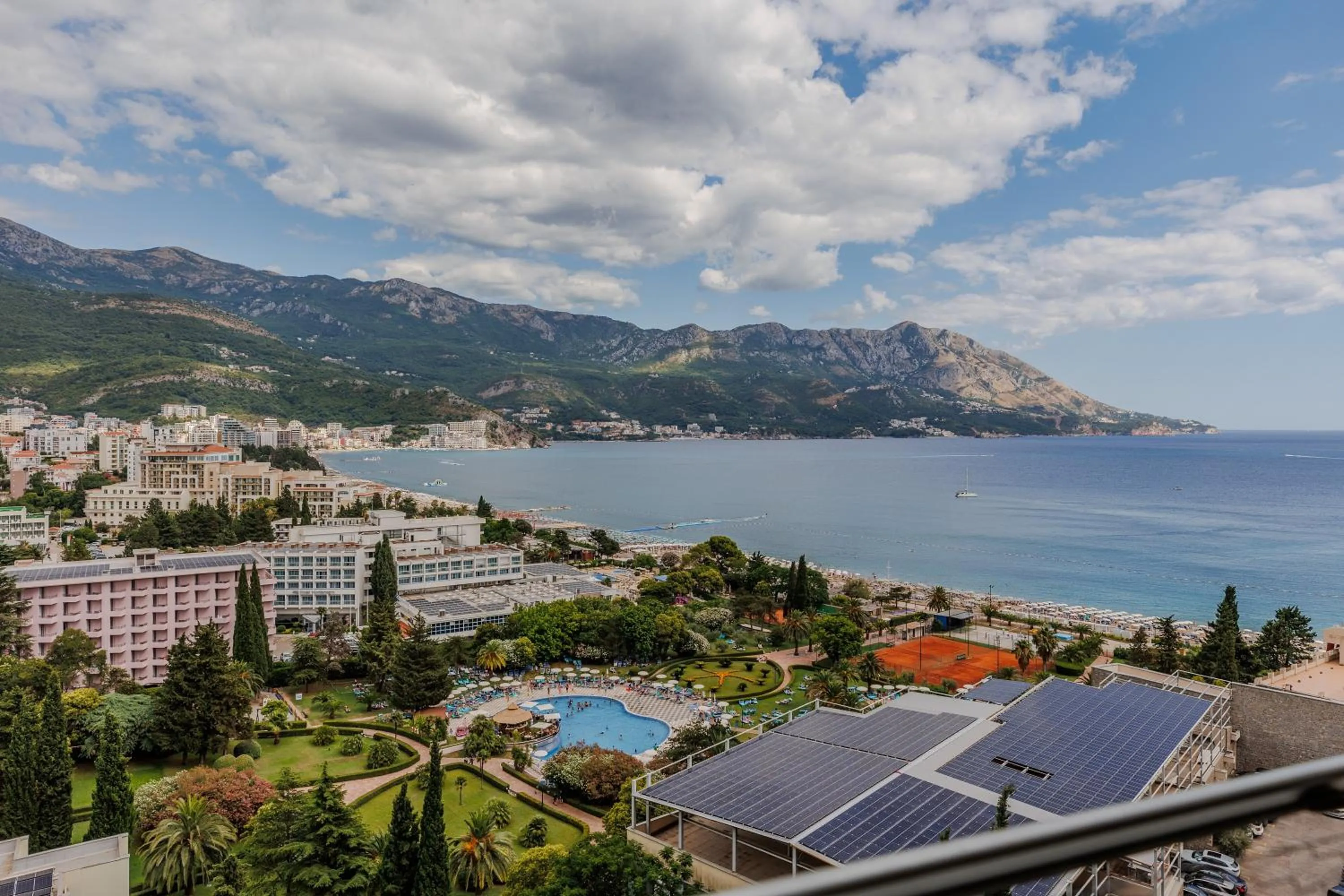 Balcony/Terrace in Hotel Harmonia by Dukley