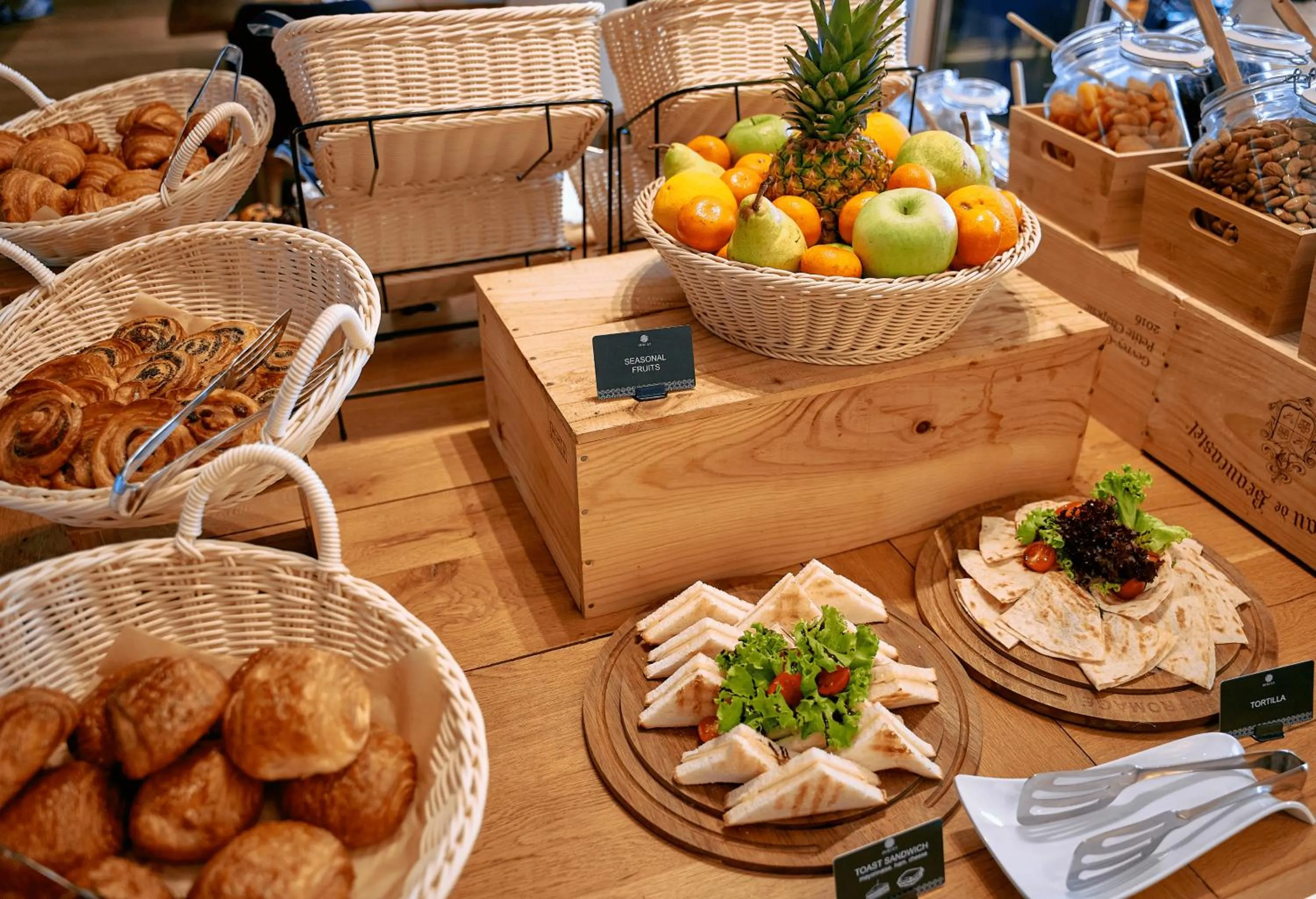 Restaurant/places to eat in Hotel Harmonia by Dukley