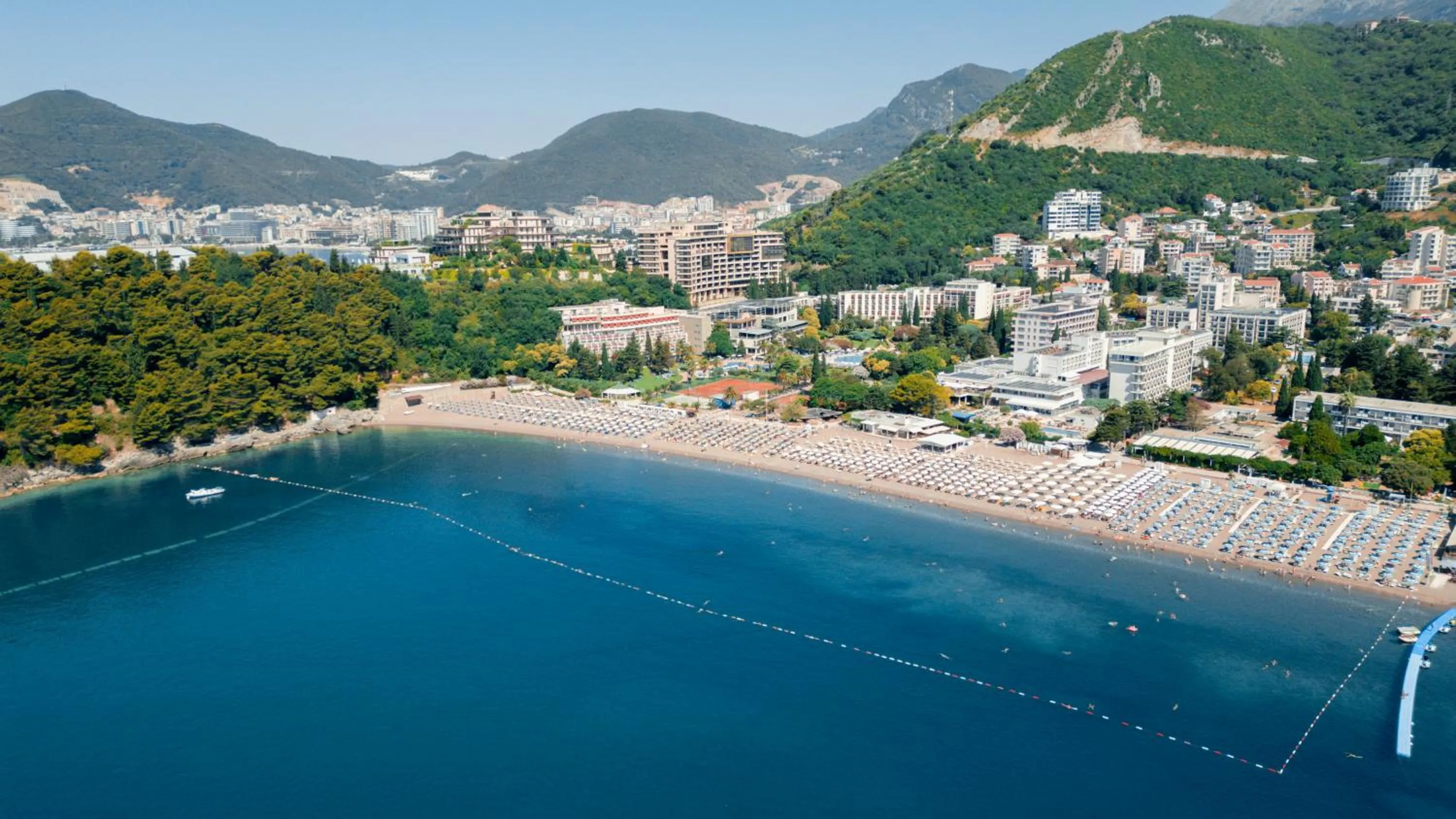 Beach in Hotel Harmonia by Dukley