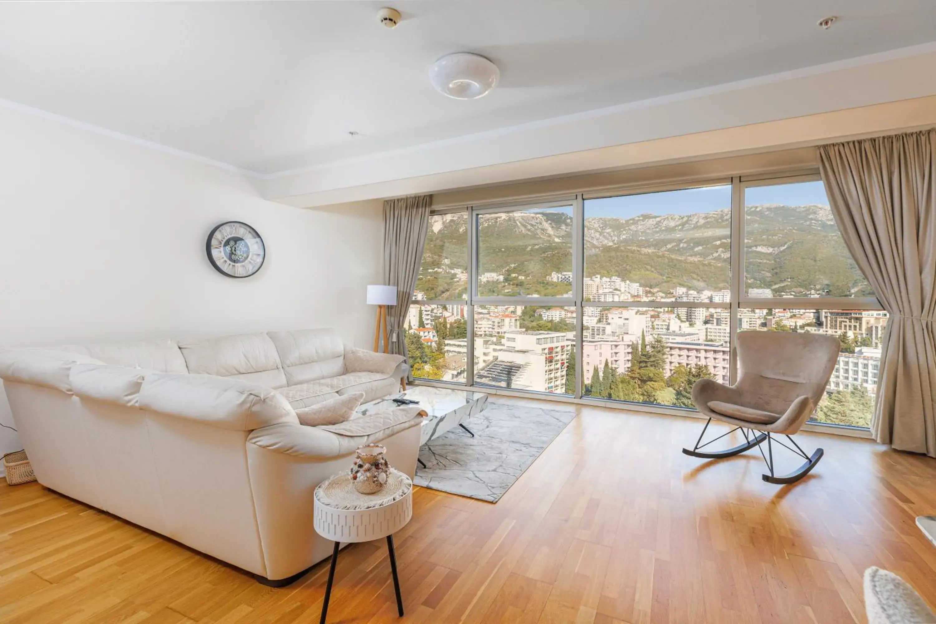 One-Bedroom Apartment with Sea View in Hotel Harmonia by Dukley One-Bedroom Apartment with Sea View in Hotel Harmonia by Dukley