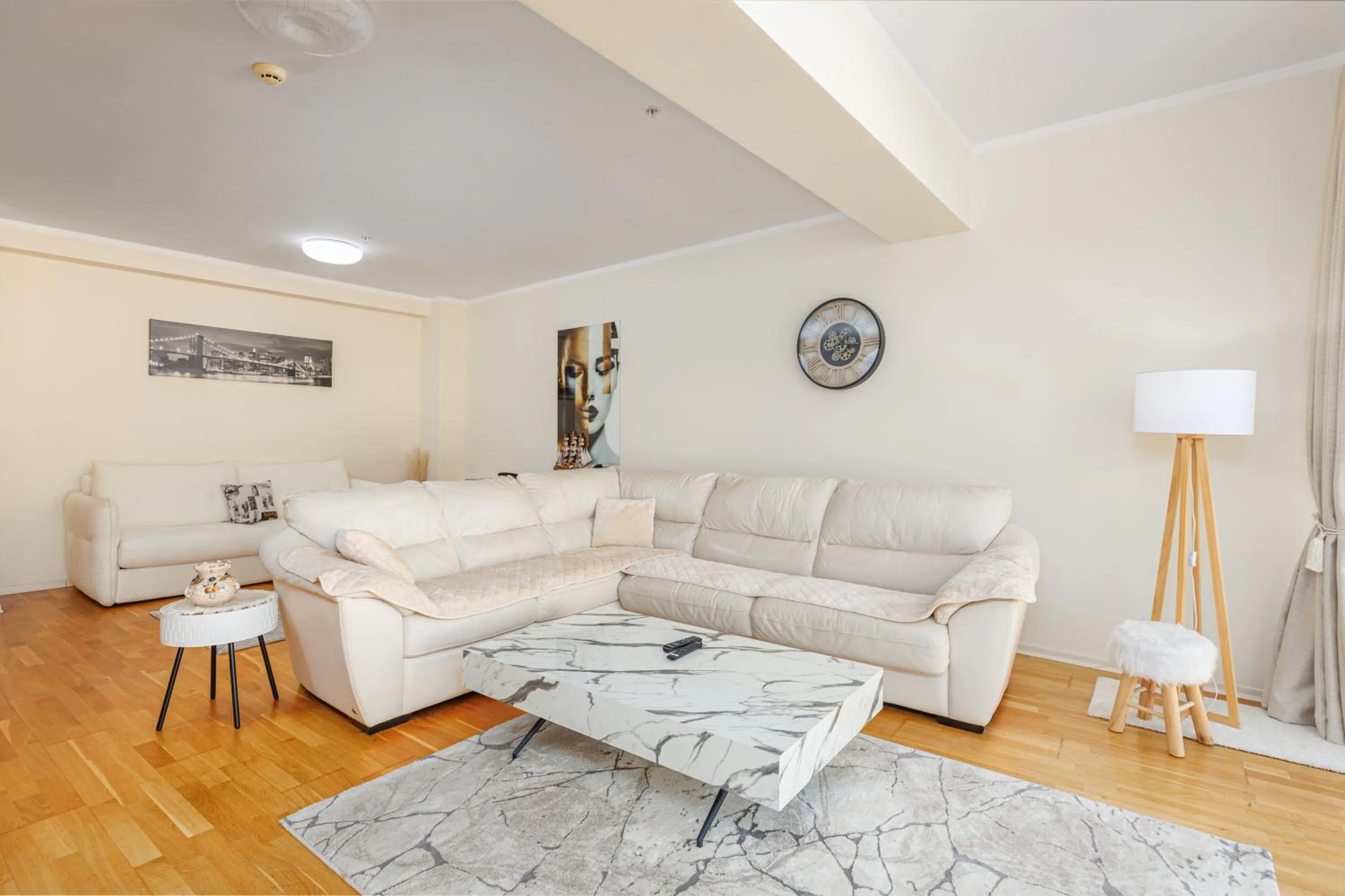 Living room in Hotel Harmonia by Dukley