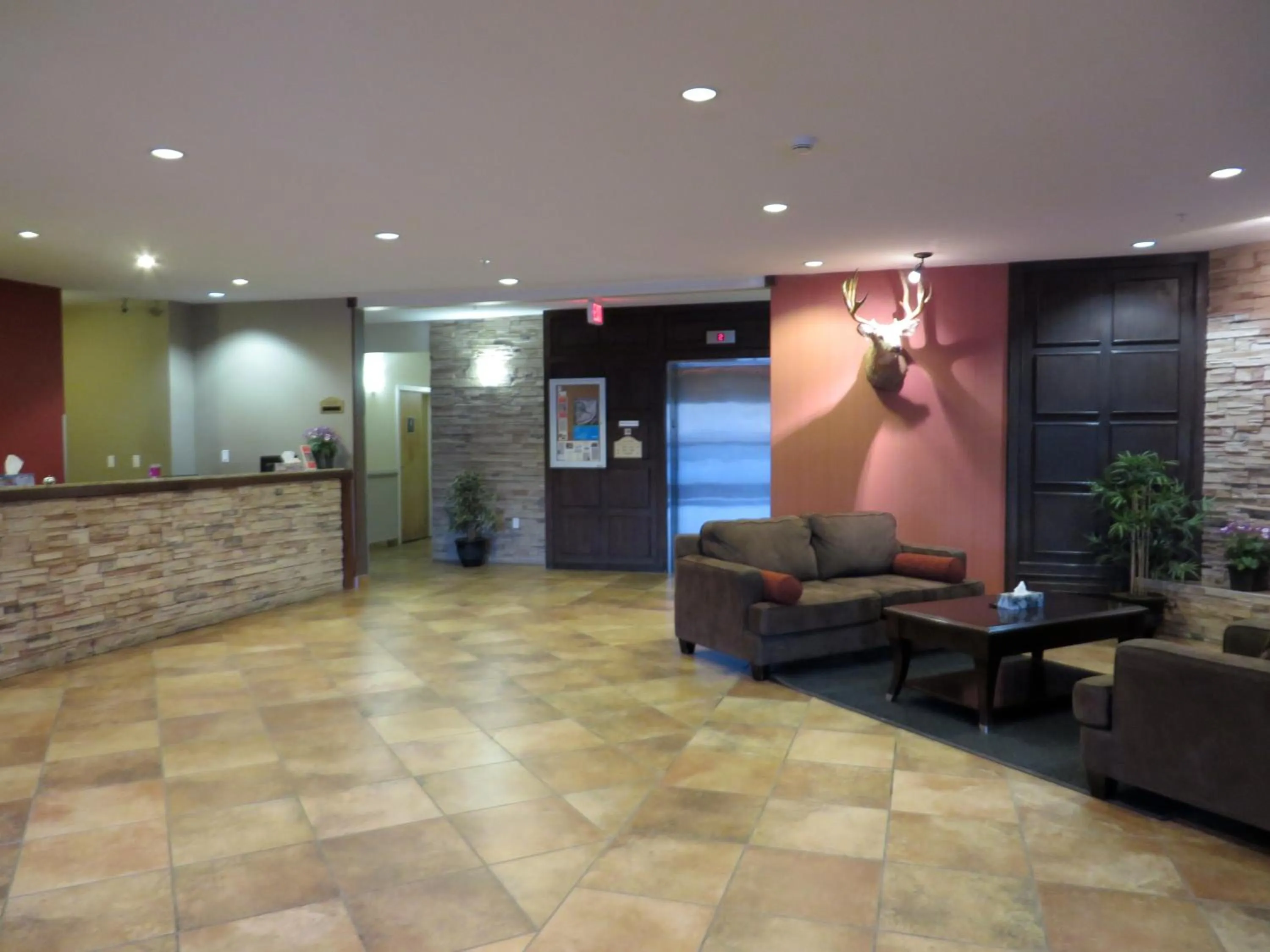 Lobby or reception in Sigma Inn & Suites Hudson's Hope