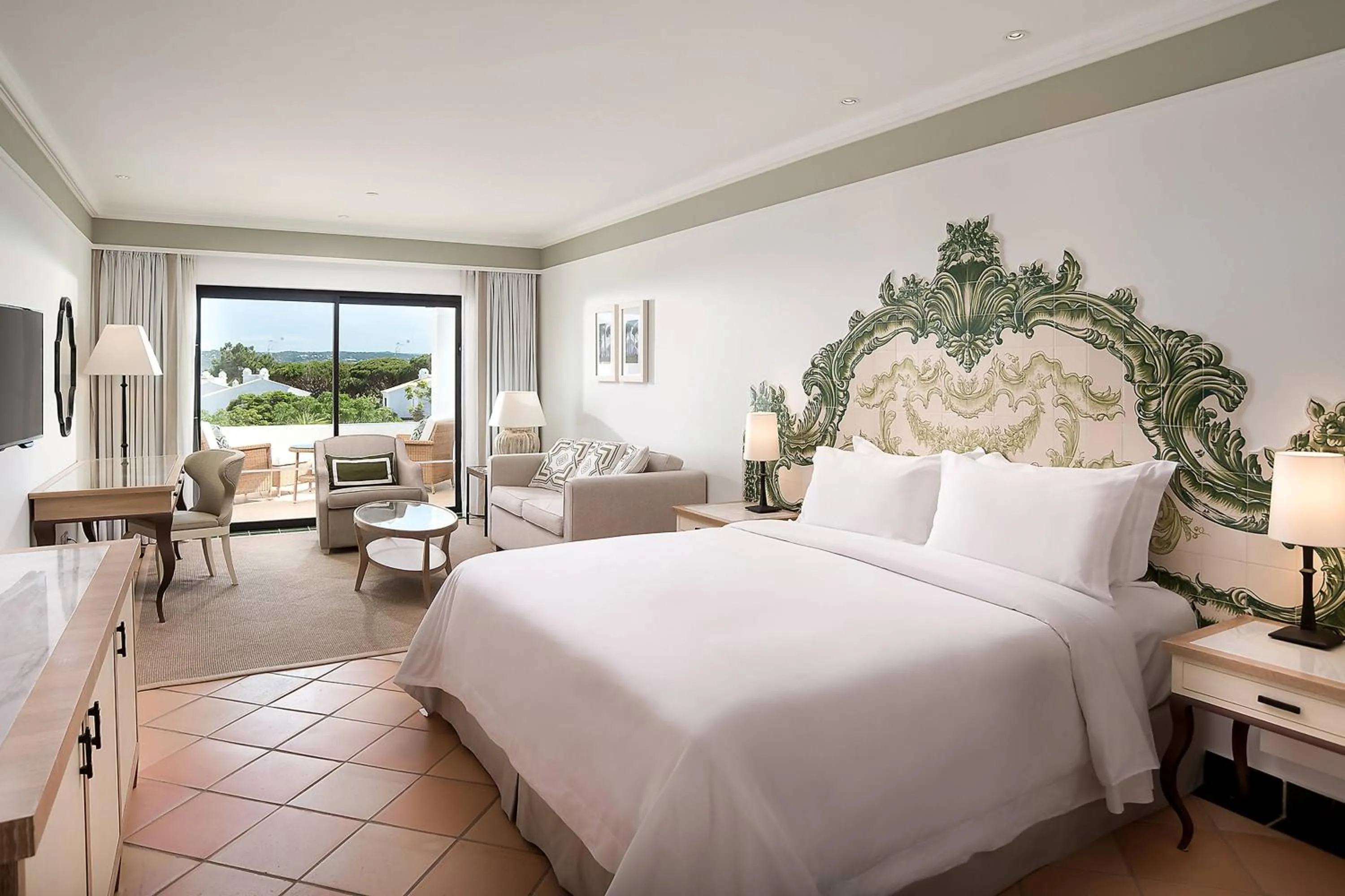 Bedroom, Bed in Pine Cliffs Hotel, a Luxury Collection Resort, Algarve