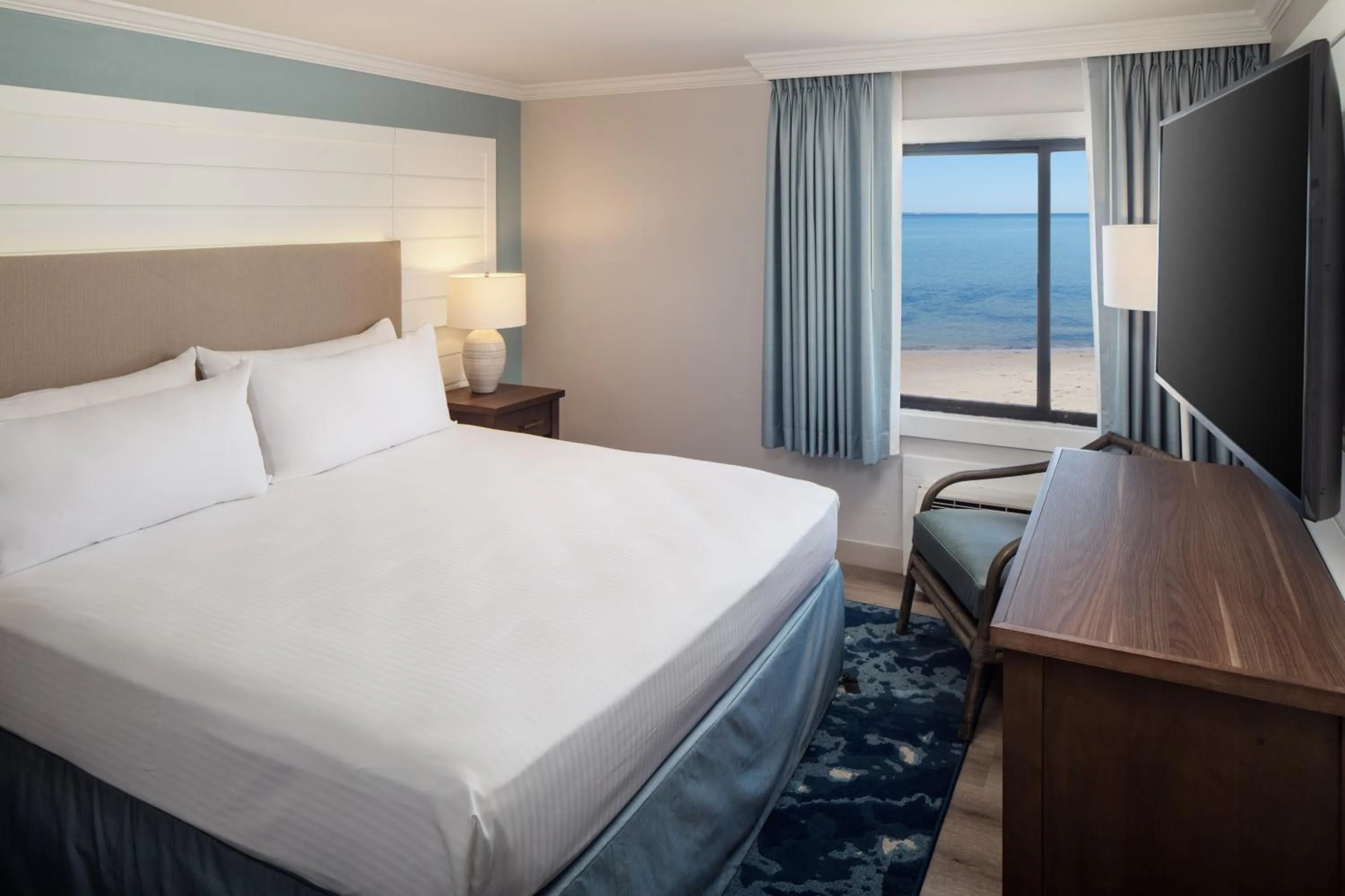 Bedroom, Bed in Surfside Hotel and Suites