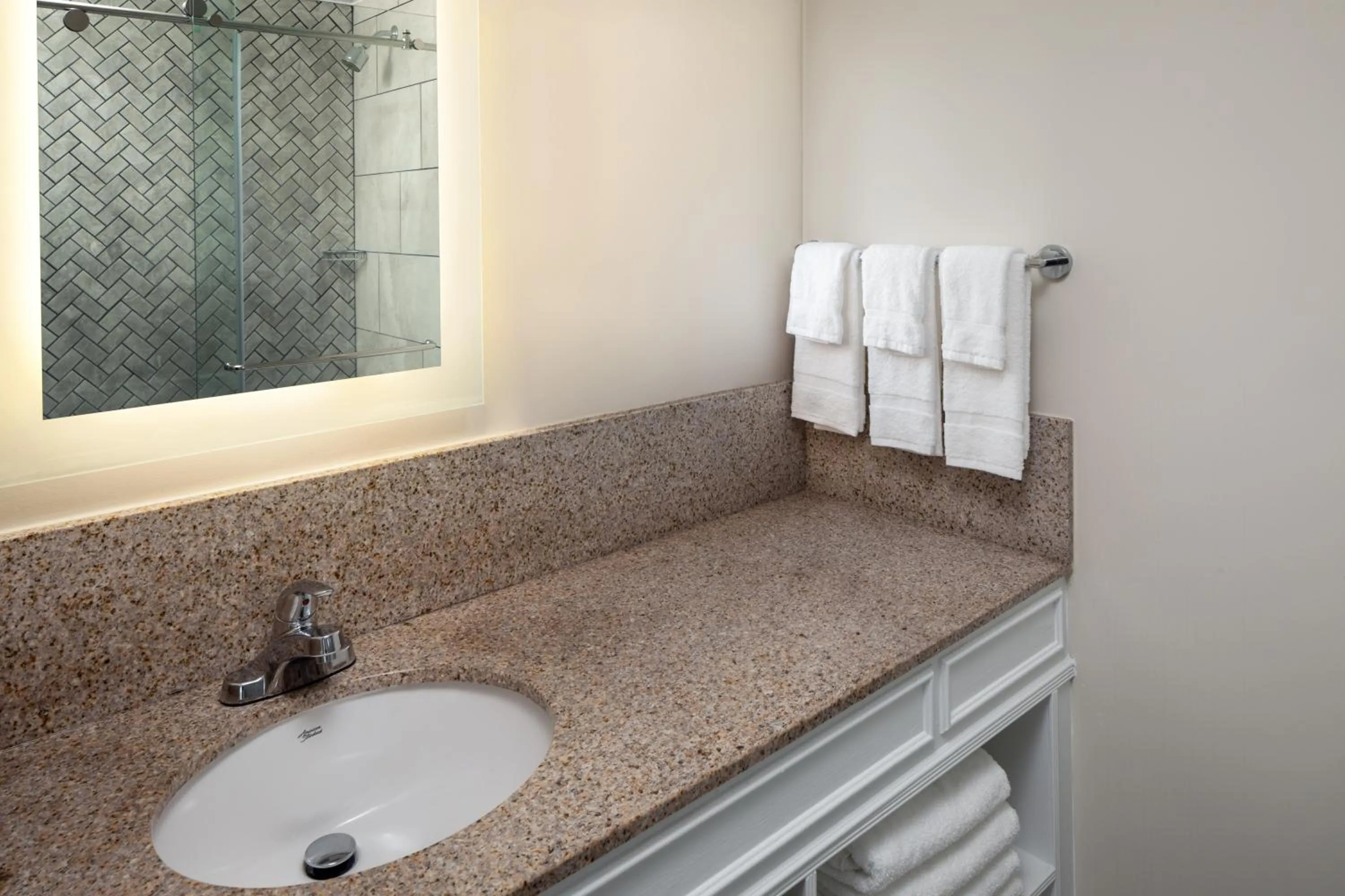 Bathroom in Surfside Hotel and Suites