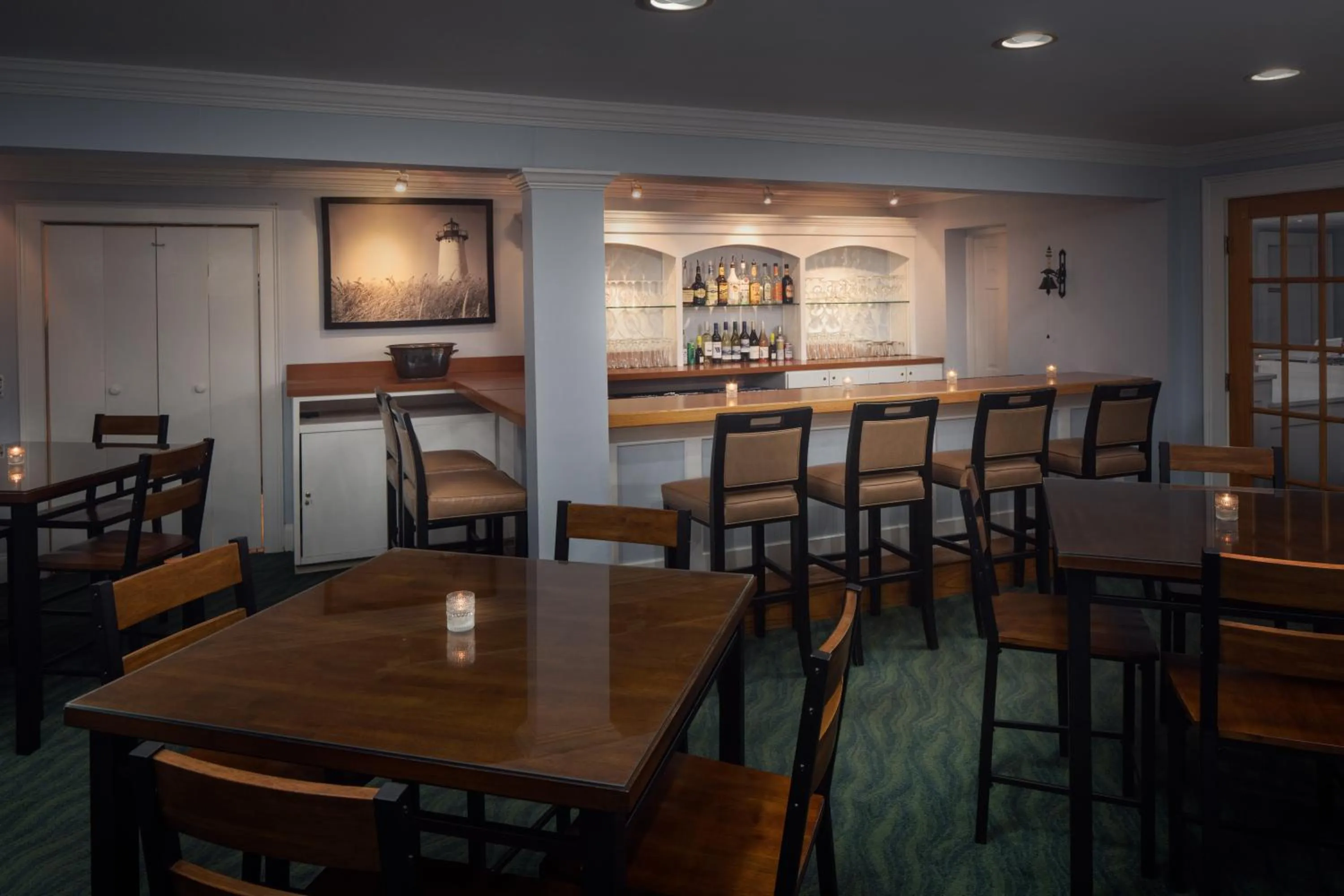 Lounge or bar in Surfside Hotel and Suites
