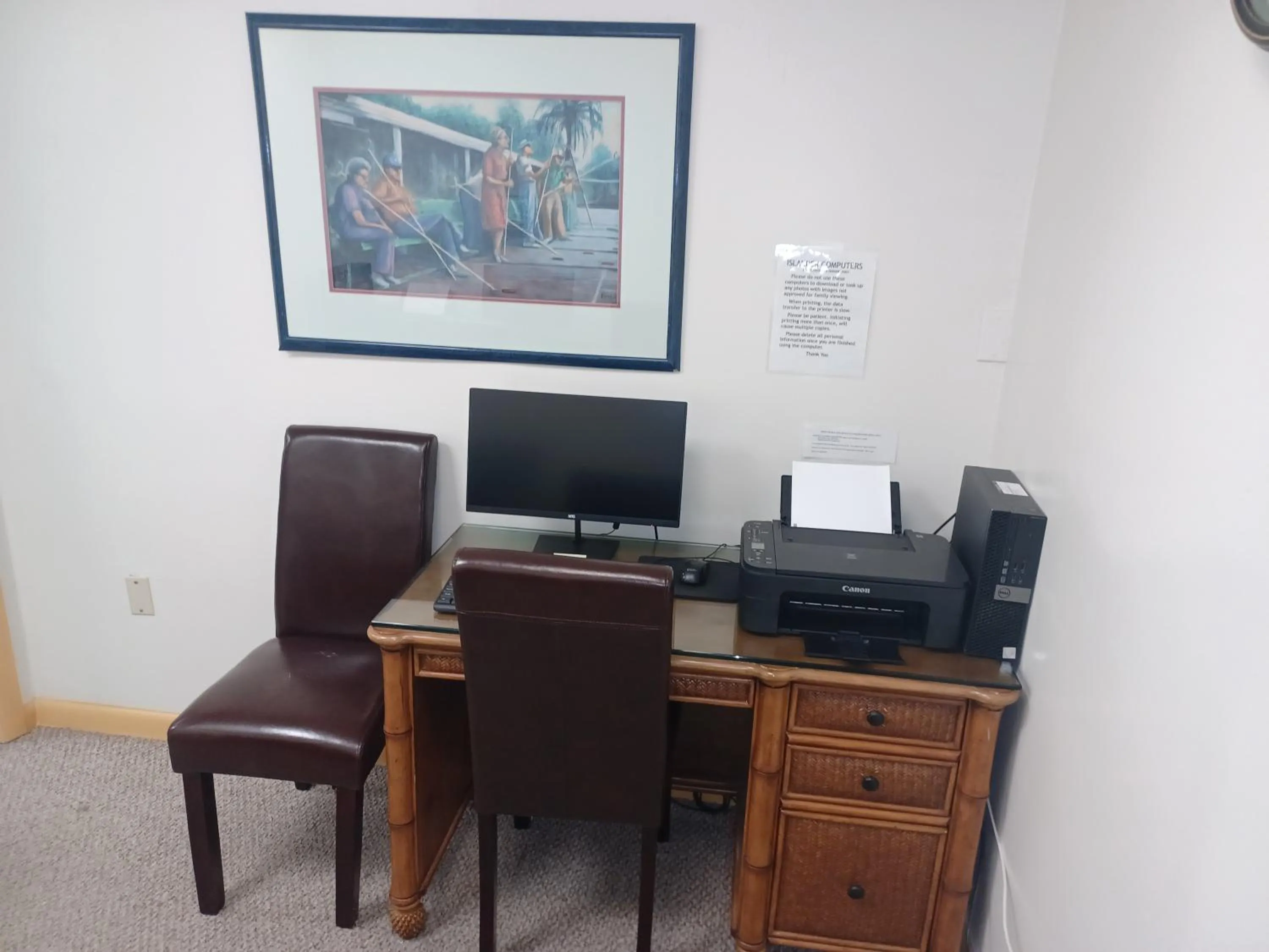 TV and multimedia in Islander Beach Resort - New Smyrna Beach