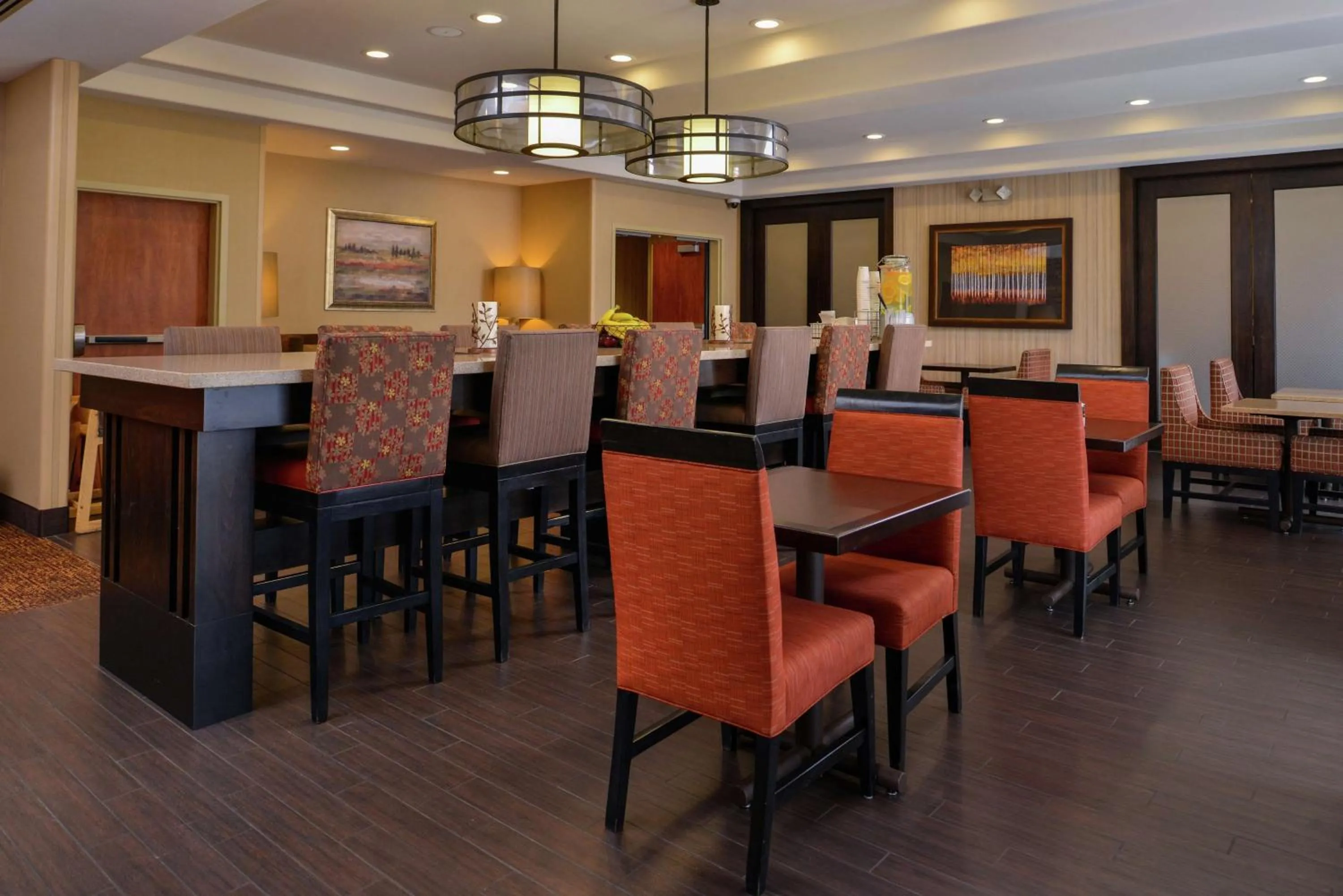 Restaurant/places to eat in Hampton Inn Idaho Falls / Airport
